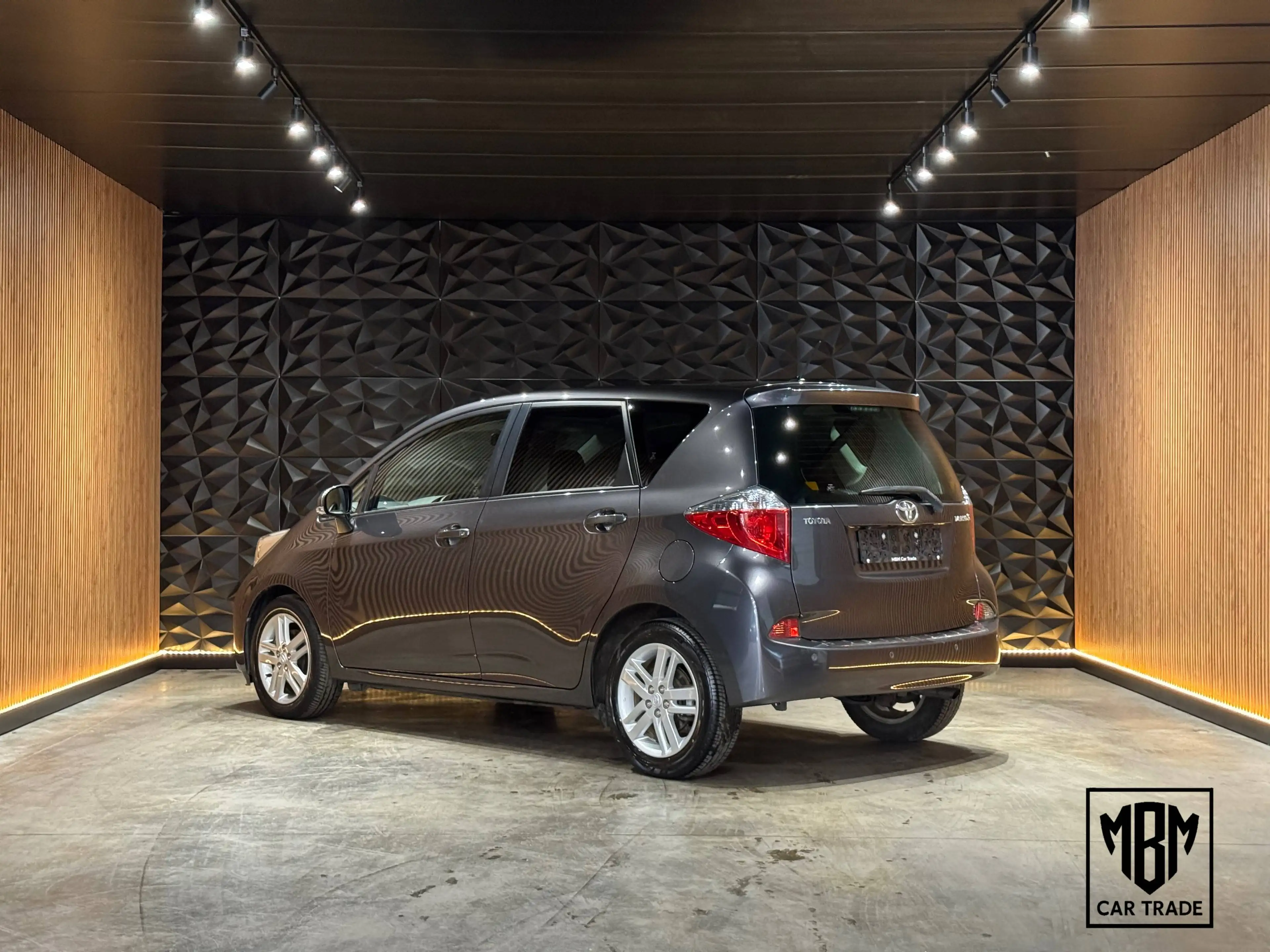 Toyota Verso-S ✅1.33 VVT-i Skyview 12 MAANDEN GARANTIE Airco Camera Cruise Control Navi 1.Eigenaar Parkeersensoren — photo 2