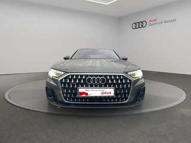 Audi A8 view 9