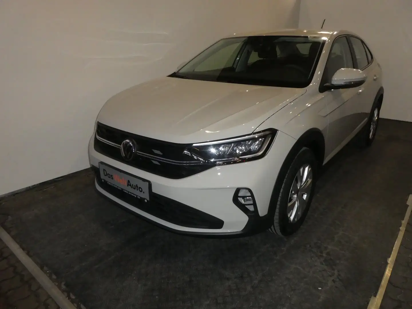 Volkswagen Taigo 4Me TSI Grau - 1