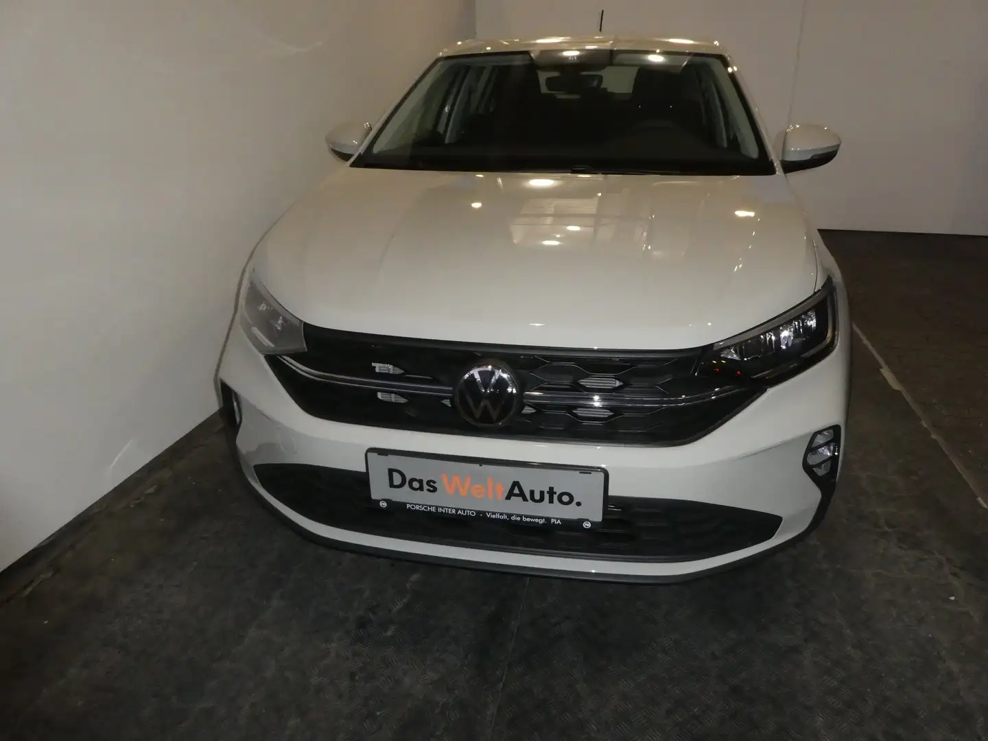Volkswagen Taigo 4Me TSI Grau - 2