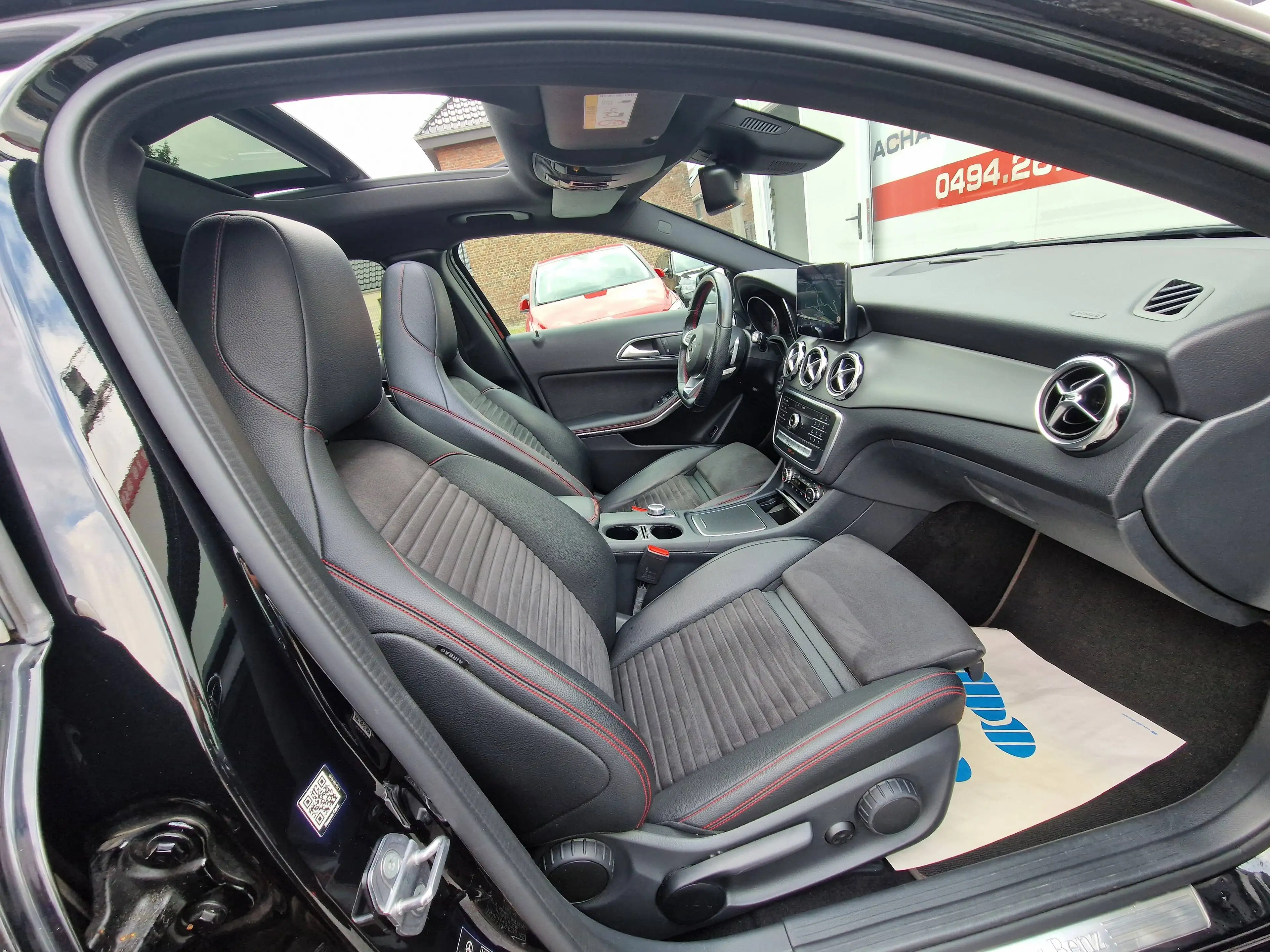 Mercedes-Benz GLA 180 PACK AMG*1 MAIN*BOITE AUTO*XENON*GPS*CUIR*CAMERA — photo 12