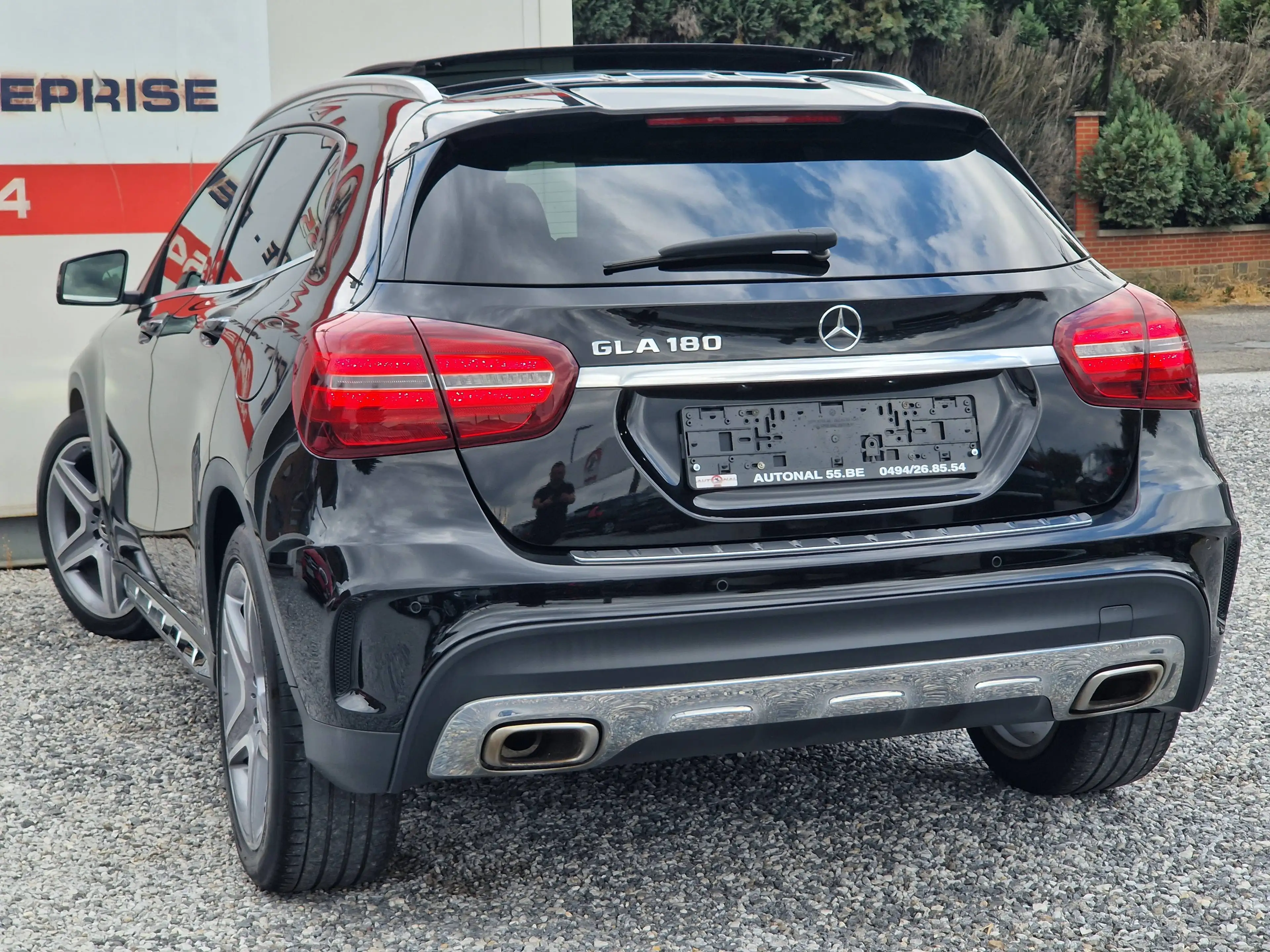 Mercedes-Benz GLA 180 PACK AMG*1 MAIN*BOITE AUTO*XENON*GPS*CUIR*CAMERA — photo 4