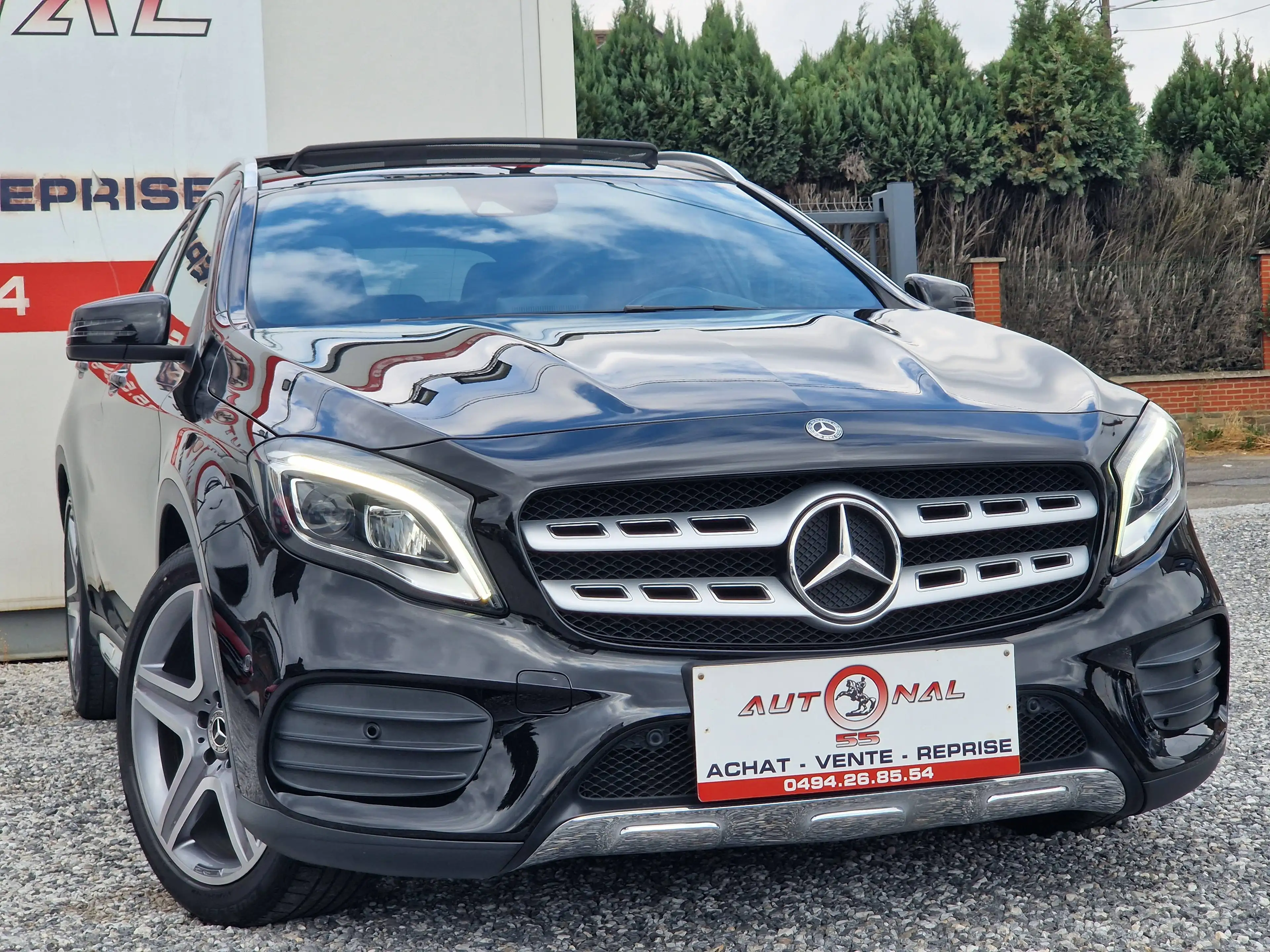 Mercedes-Benz GLA 180 PACK AMG*1 MAIN*BOITE AUTO*XENON*GPS*CUIR*CAMERA — photo 2