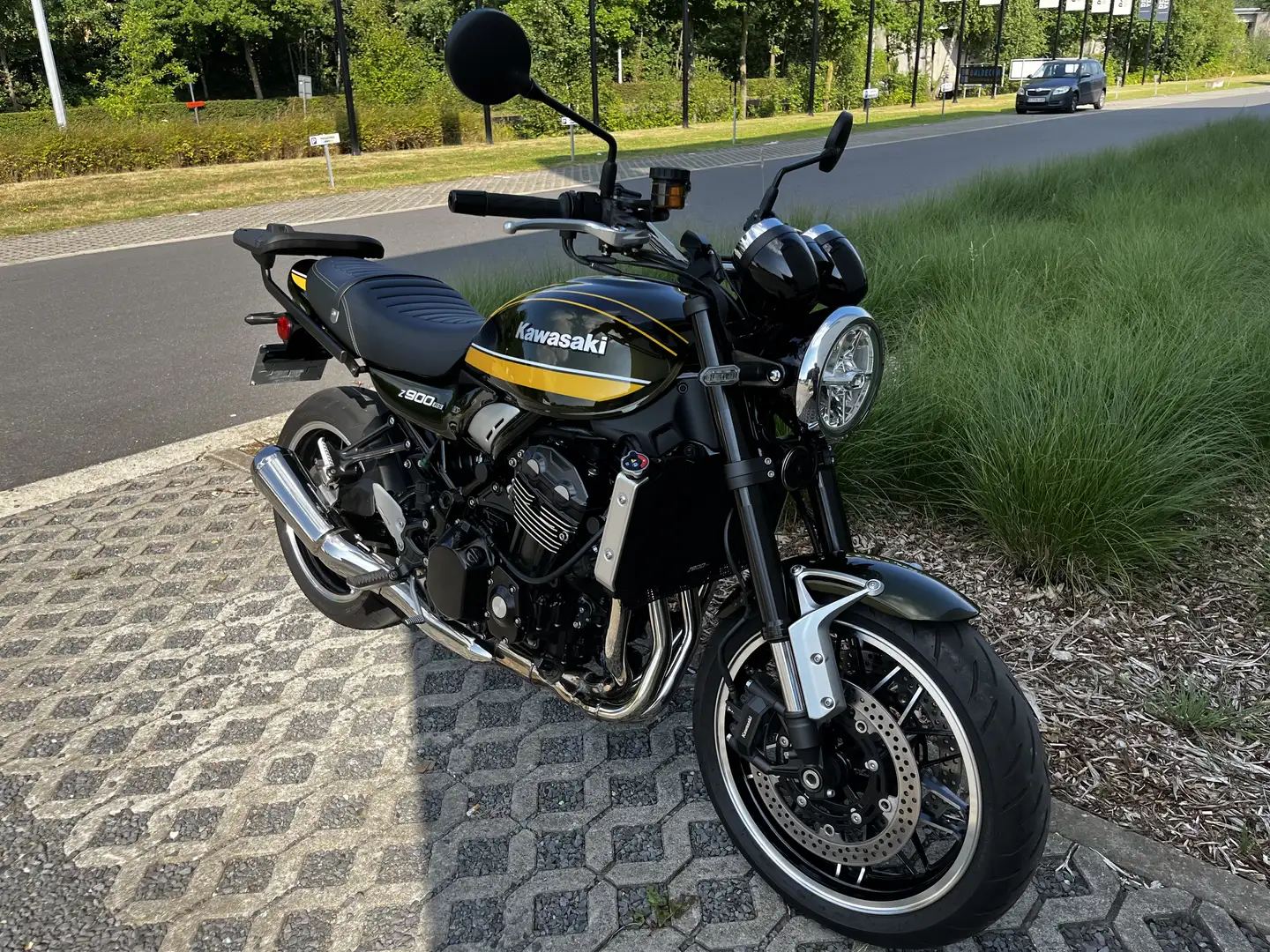 Kawasaki Z900RS Groen - 1