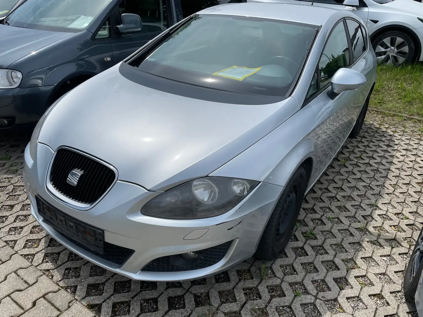 SEAT Leon 1.2 TSI Ecomotive Reference Silber - 1