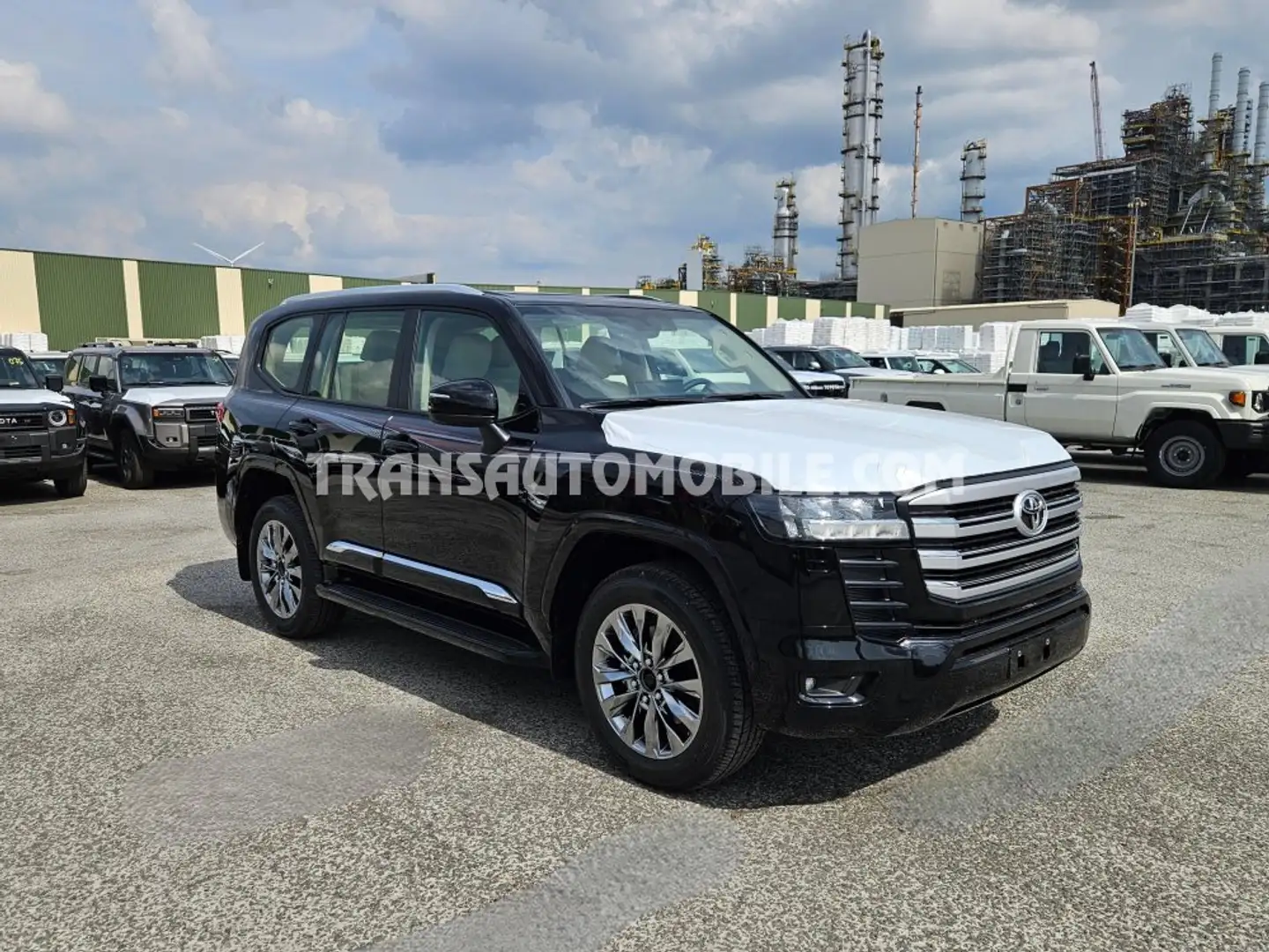 Toyota Land Cruiser GXR-V 7 seats - EXPORT OUT EU TROPICAL VERSION - E Zwart - 1
