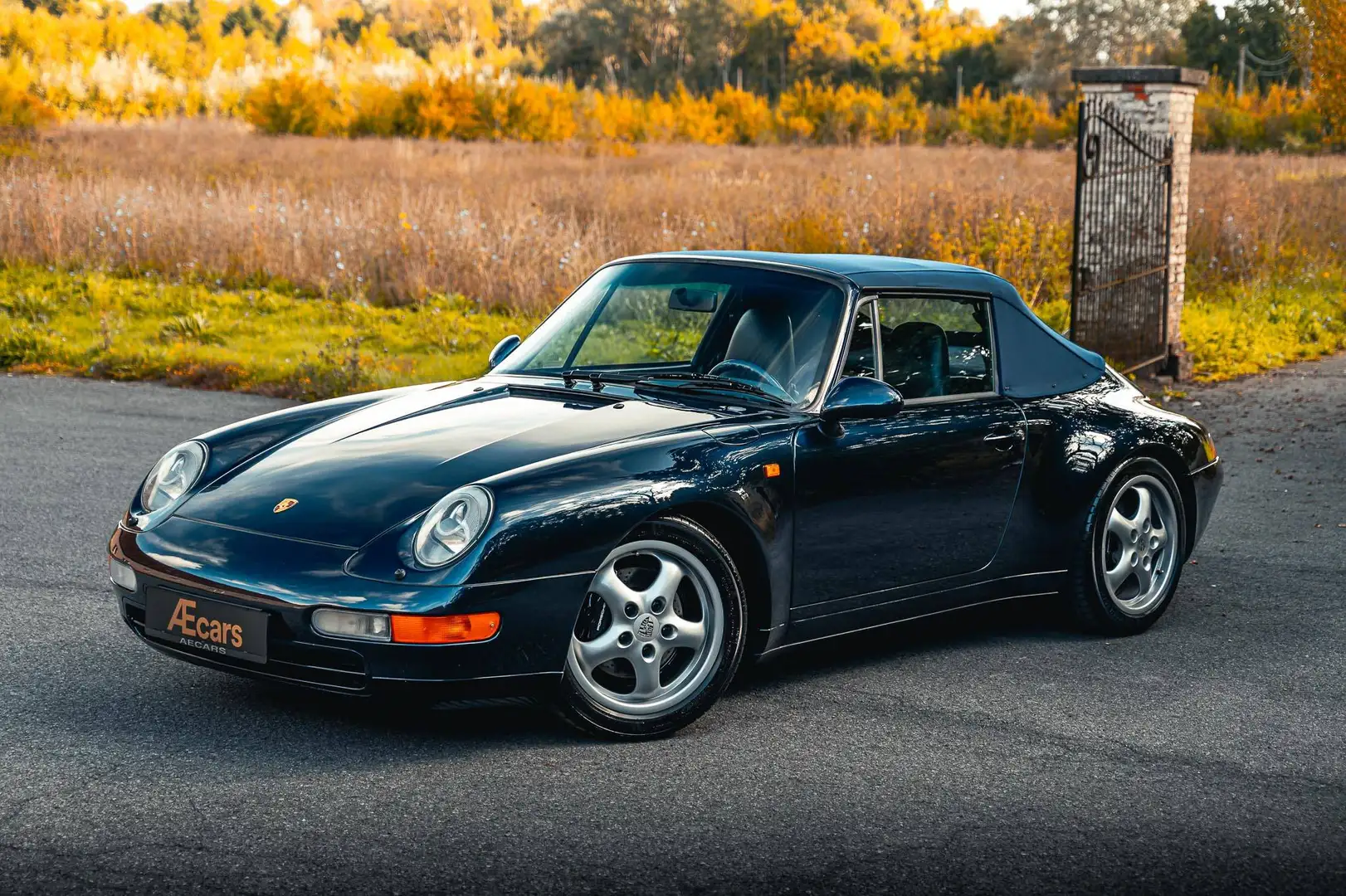 Porsche 993 911 CARRERA CABRIOLET / MANUAL / AIRCO / HEATED SEATS Blau - 2
