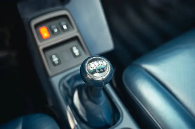 Porsche 911 view 8