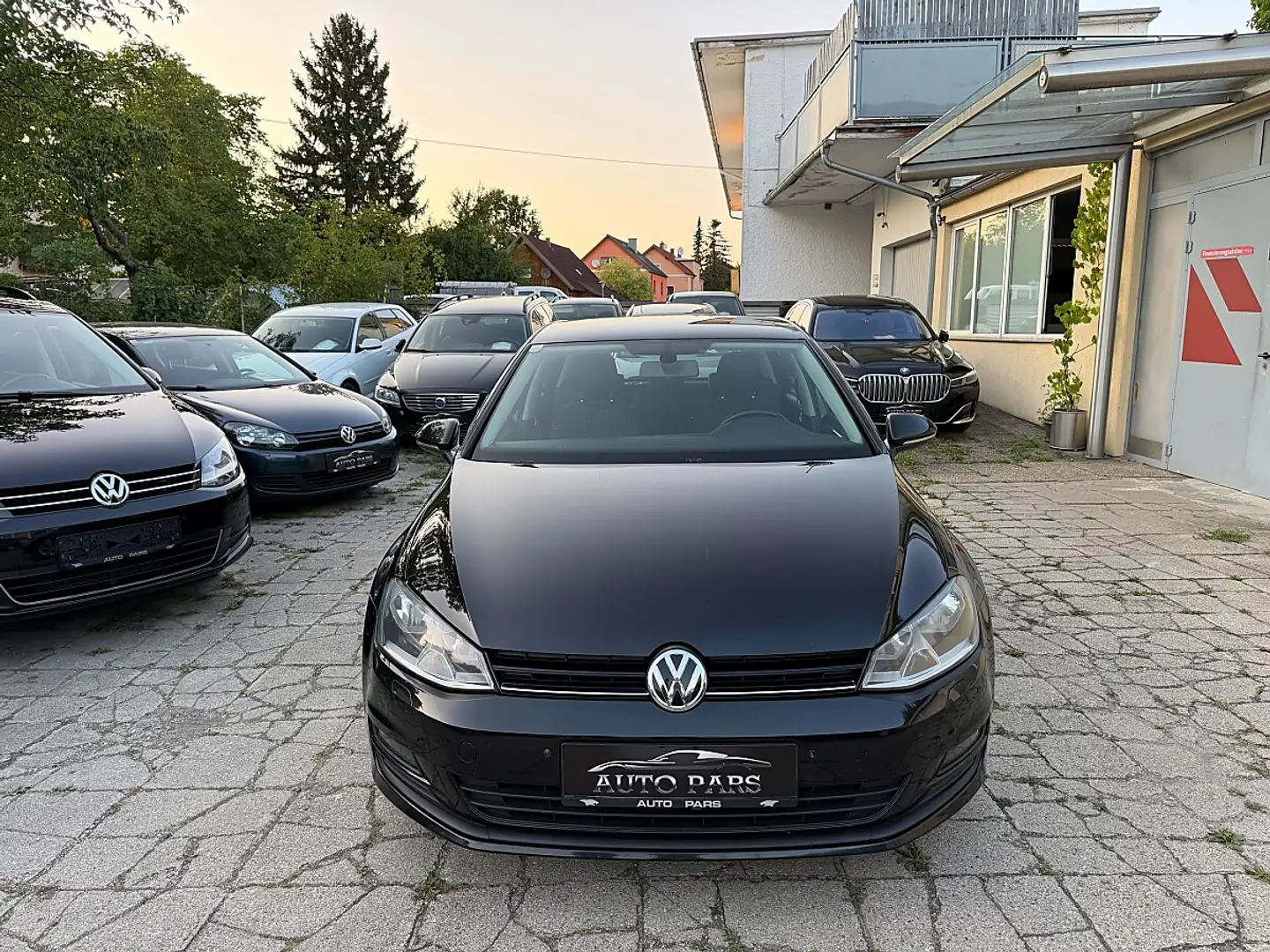 Volkswagen Golf R abbit 1,6 TDI BMT-TEMPOMAT-SITZHEIZUNG-1/3 ZINS... Schwarz - 2