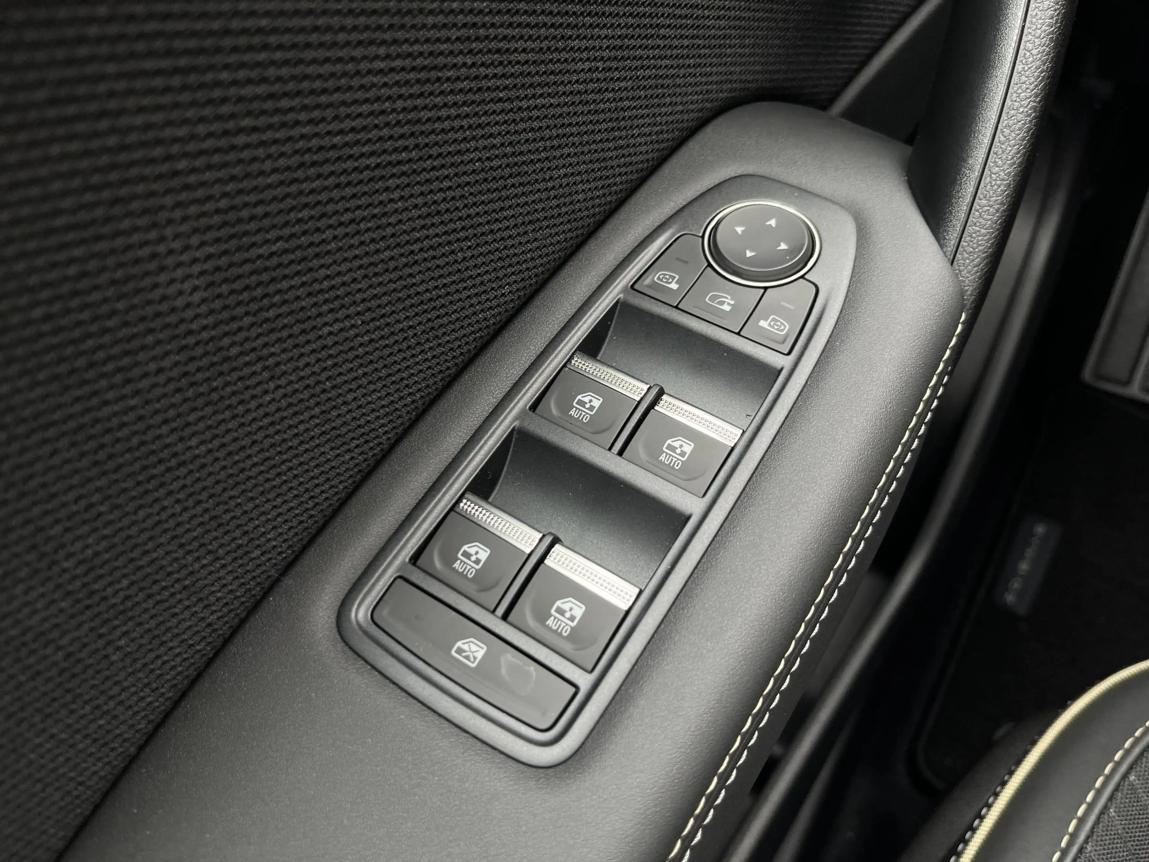 Renault Symbioz 1.8 E-Tech Full Hybrid 160 Iconic | Demo | Panoram — photo 19