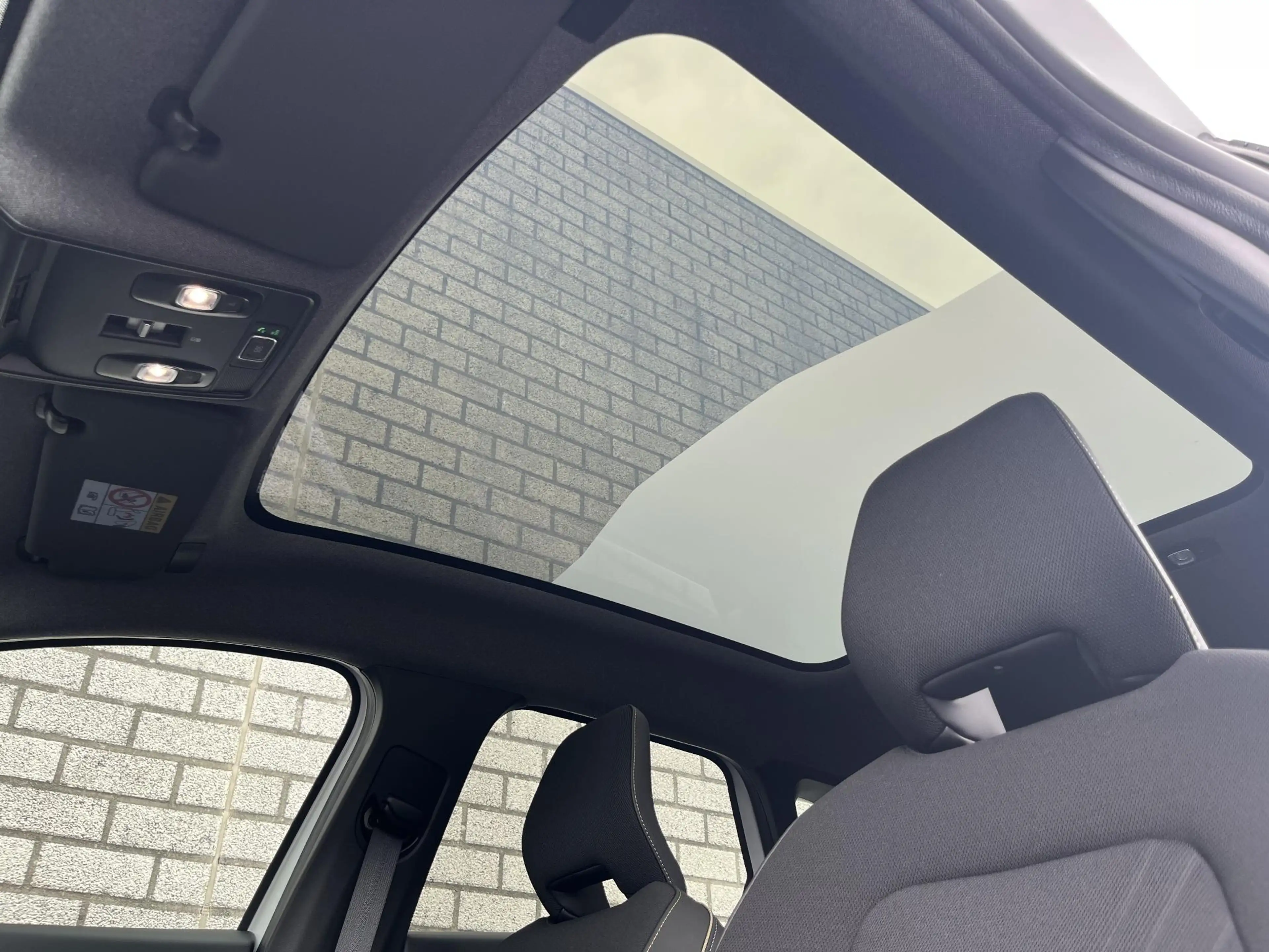 Renault Symbioz 1.8 E-Tech Full Hybrid 160 Iconic | Demo | Panoram — photo 15