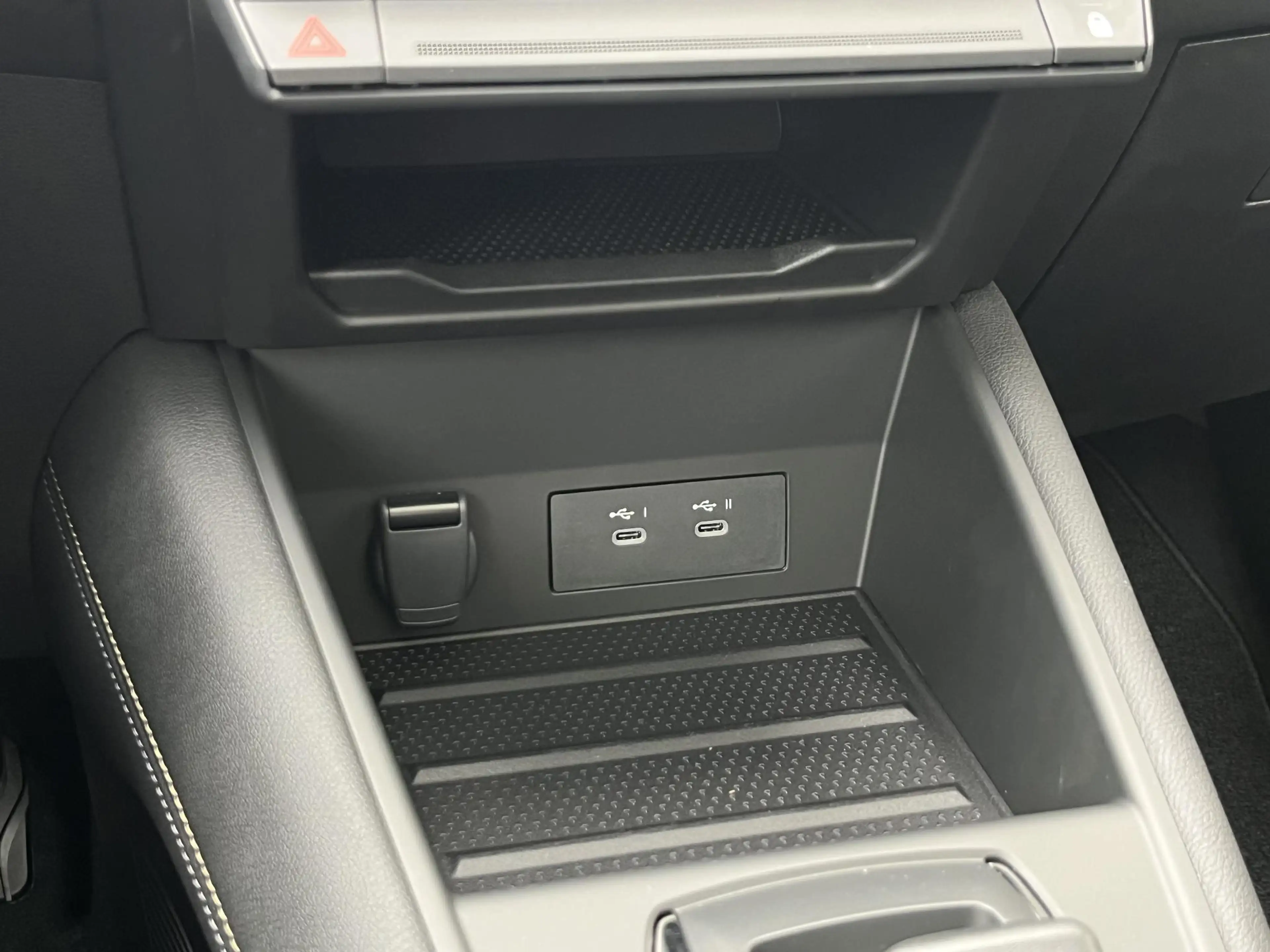 Renault Symbioz 1.8 E-Tech Full Hybrid 160 Iconic | Demo | Panoram — photo 41