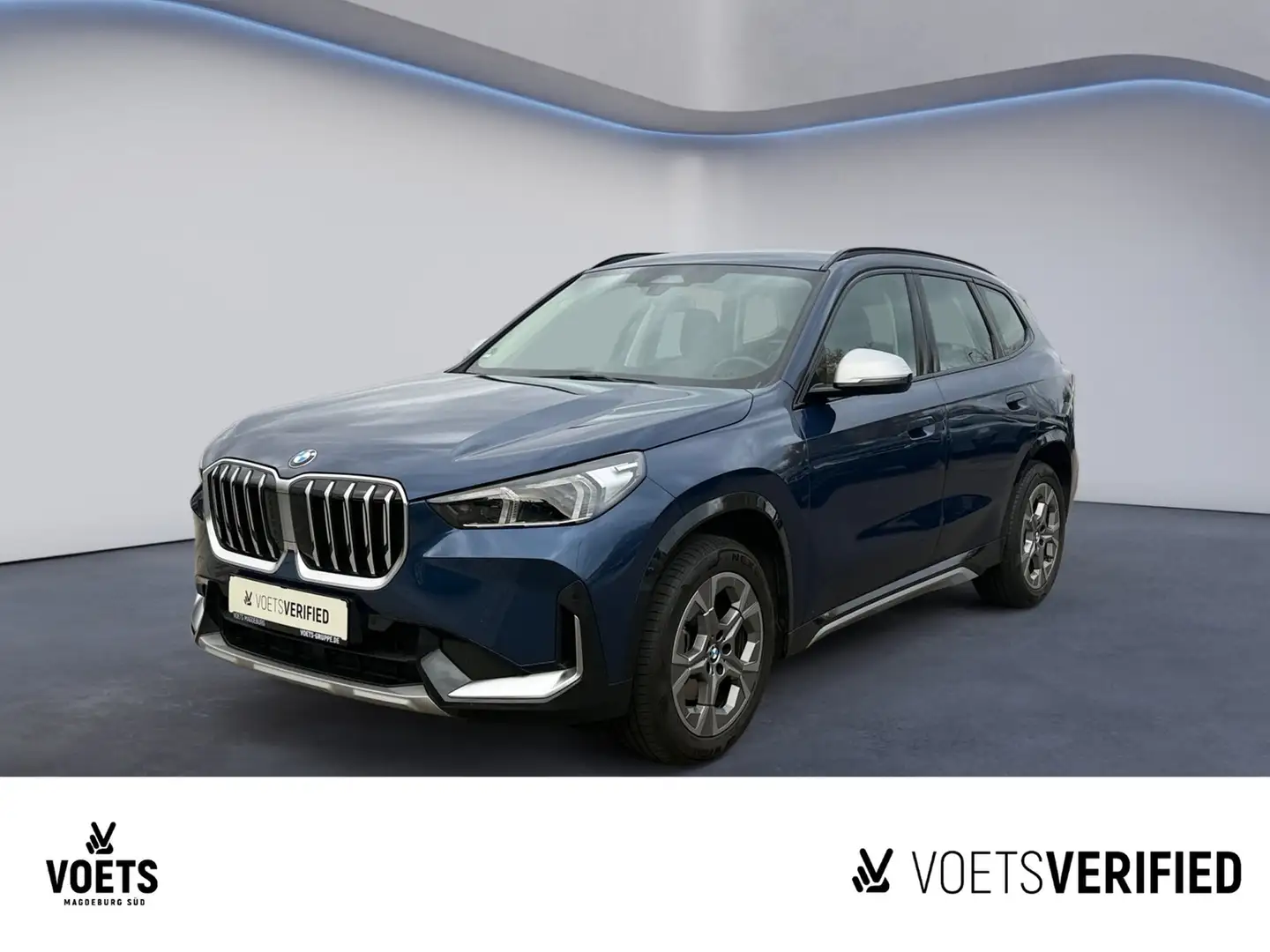 BMW X1 18 i sDrive xLine STEPTRONIC LED+NAVI+AHK Blau - 1
