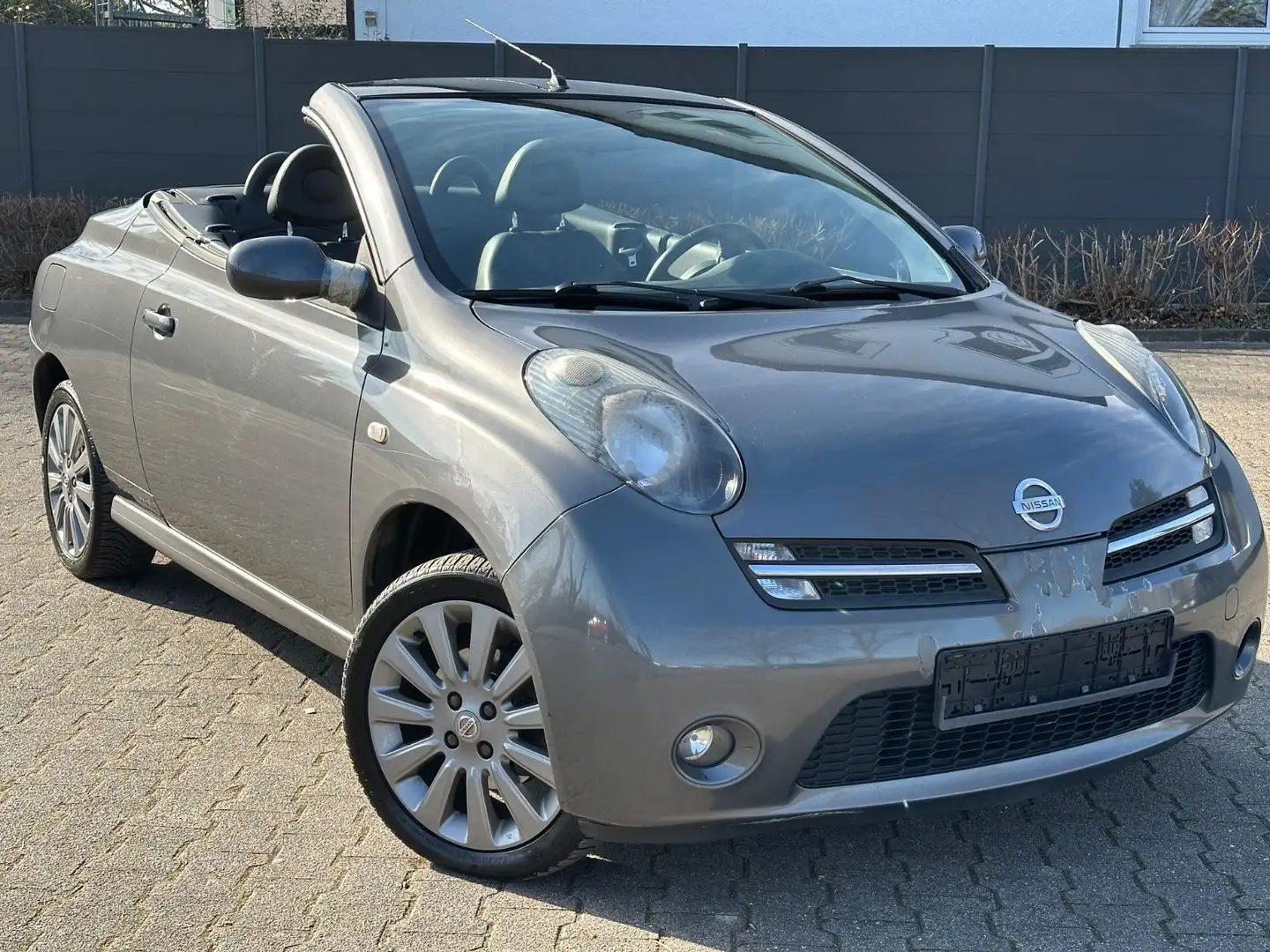 Nissan Micra C+C Premium*KLIMAAUTOM*LEDER*ALU*SPORT*TOP Grau - 2
