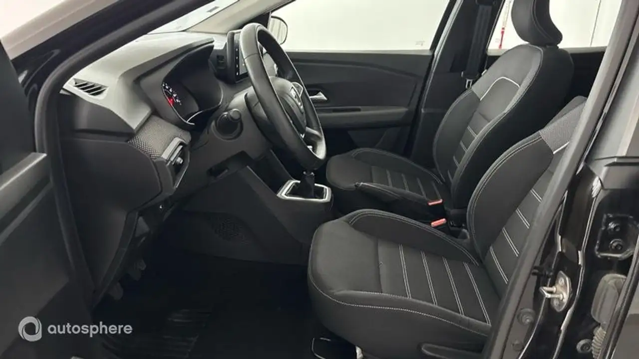Dacia Sandero Sandero — photo 12