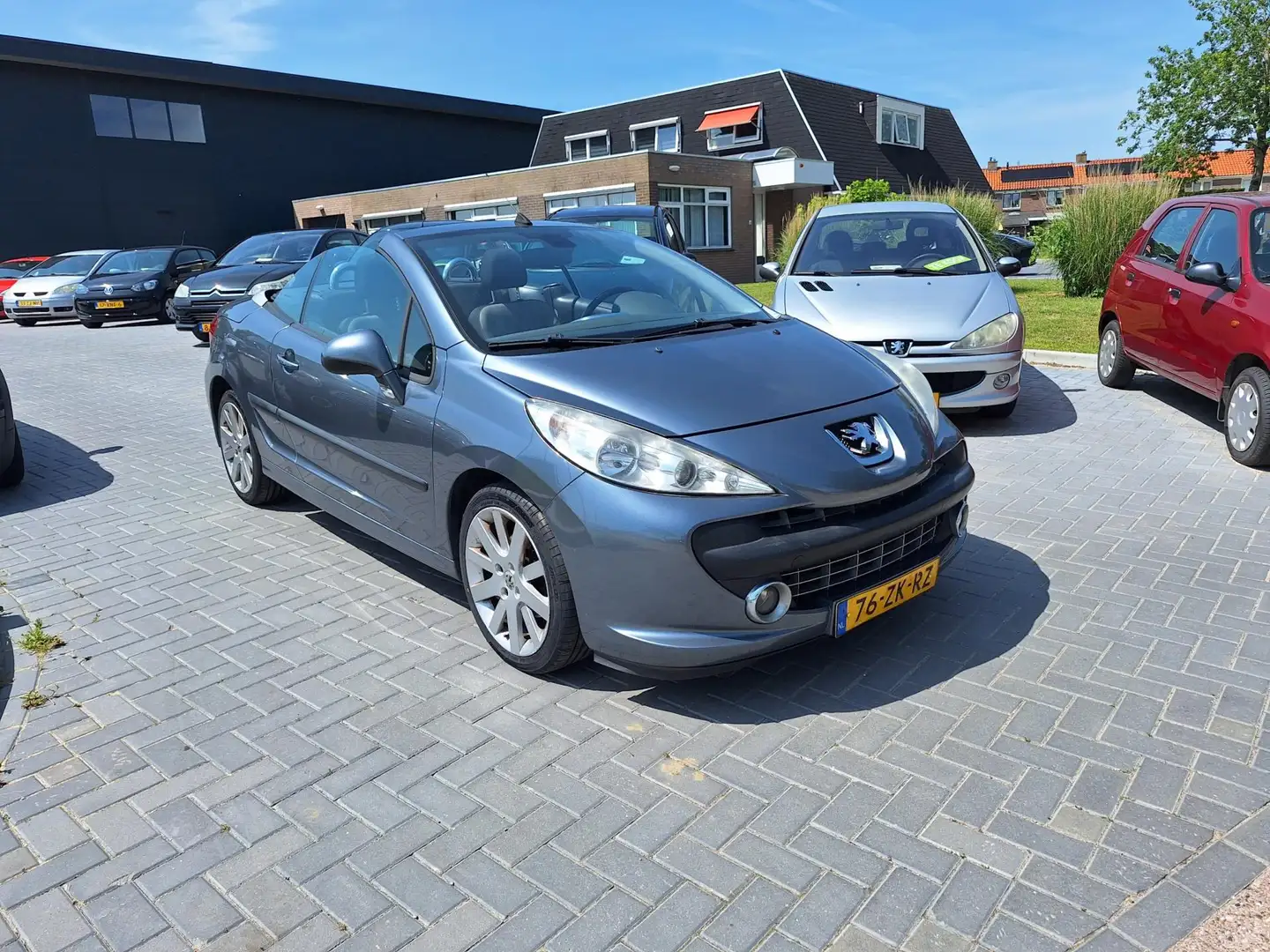 Peugeot 207 CC 1.6-16V T Sport / Nette auto / APK juni 2026 Grau - 2