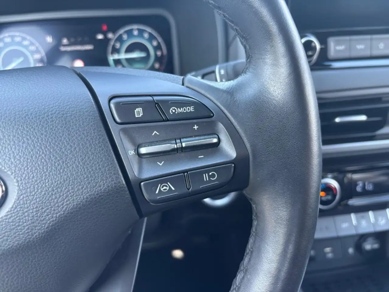 Hyundai KONA Trend 2WD 1.0 LED Navi Sitzh. Kamera 29