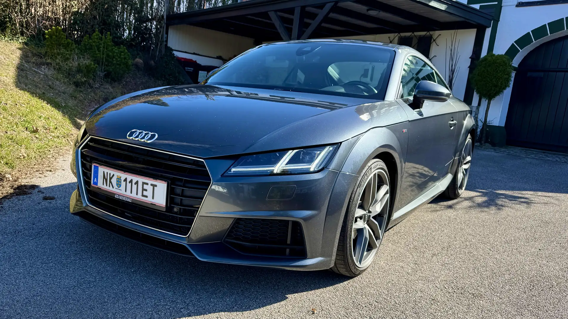Audi TT Coupé 2,0 TDI ultra 2x S-Line - 1