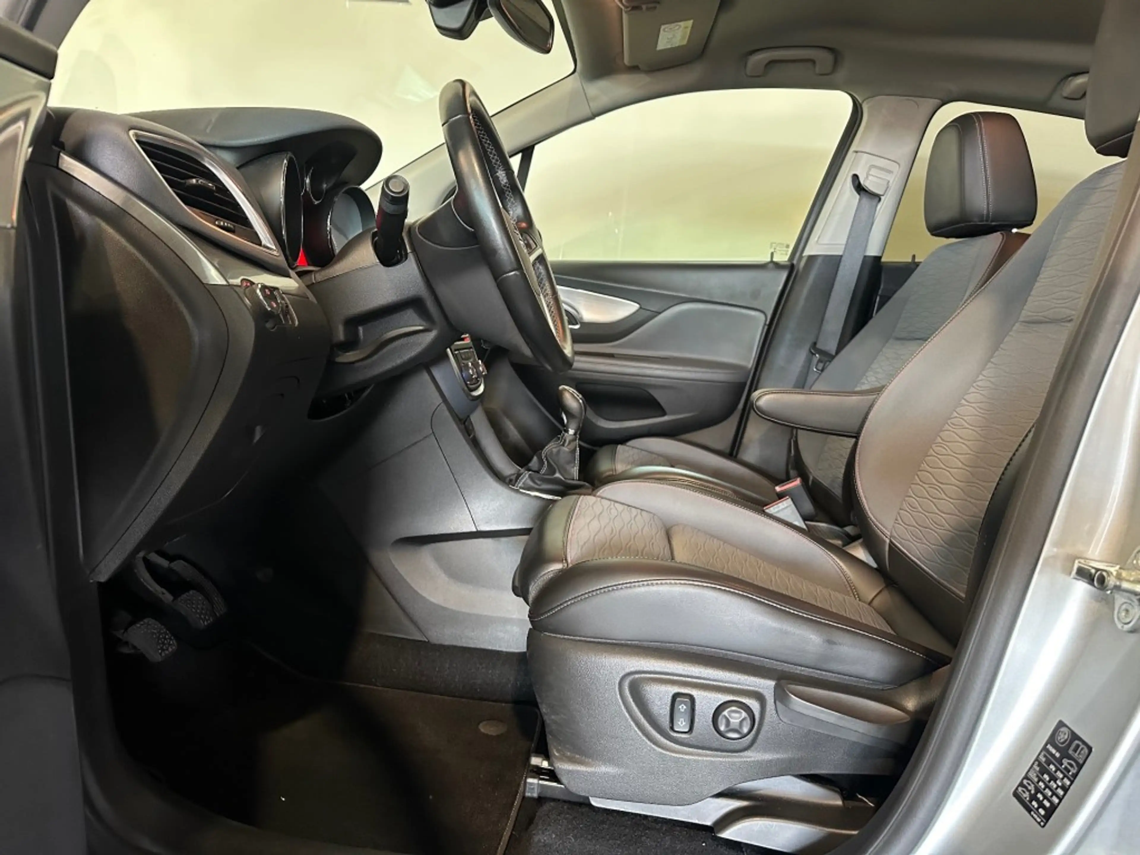 Opel Mokka 1.4 T INNOVATION l NAP l CAMERA l CLIMA l CRUISE l — photo 13