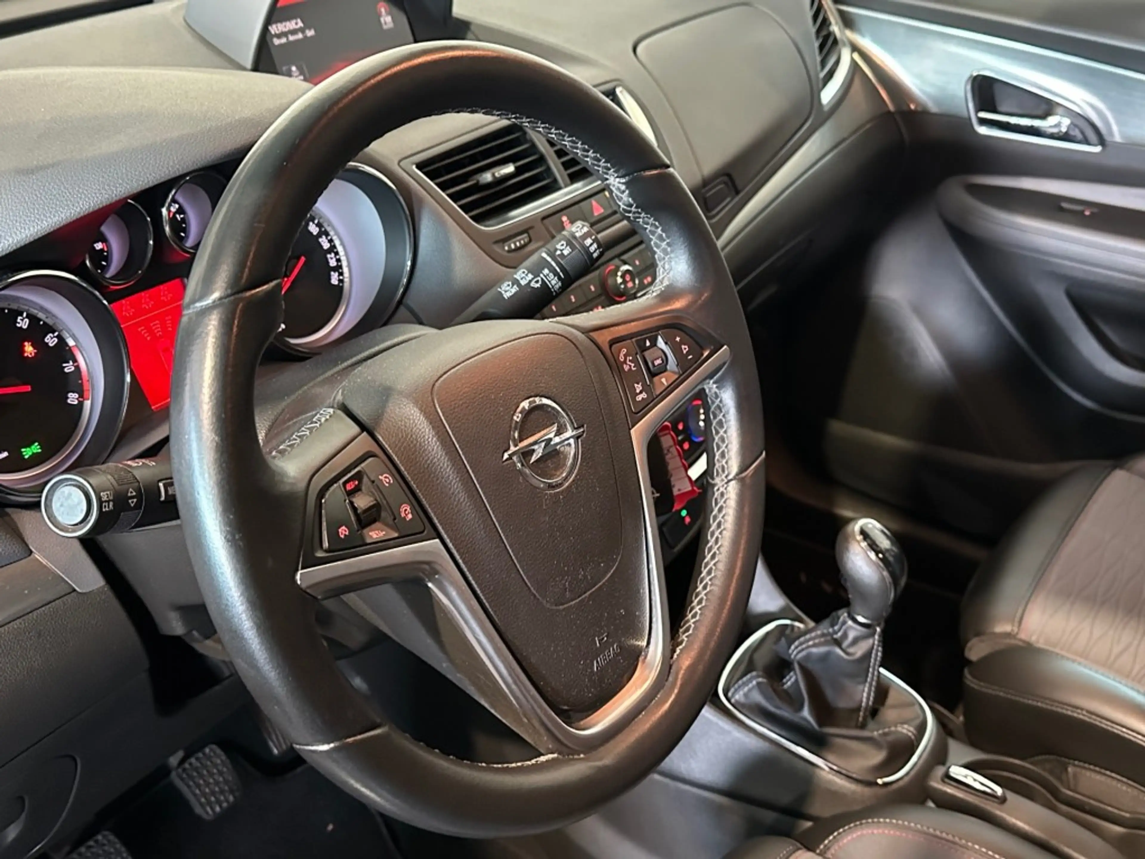Opel Mokka 1.4 T INNOVATION l NAP l CAMERA l CLIMA l CRUISE l — photo 35