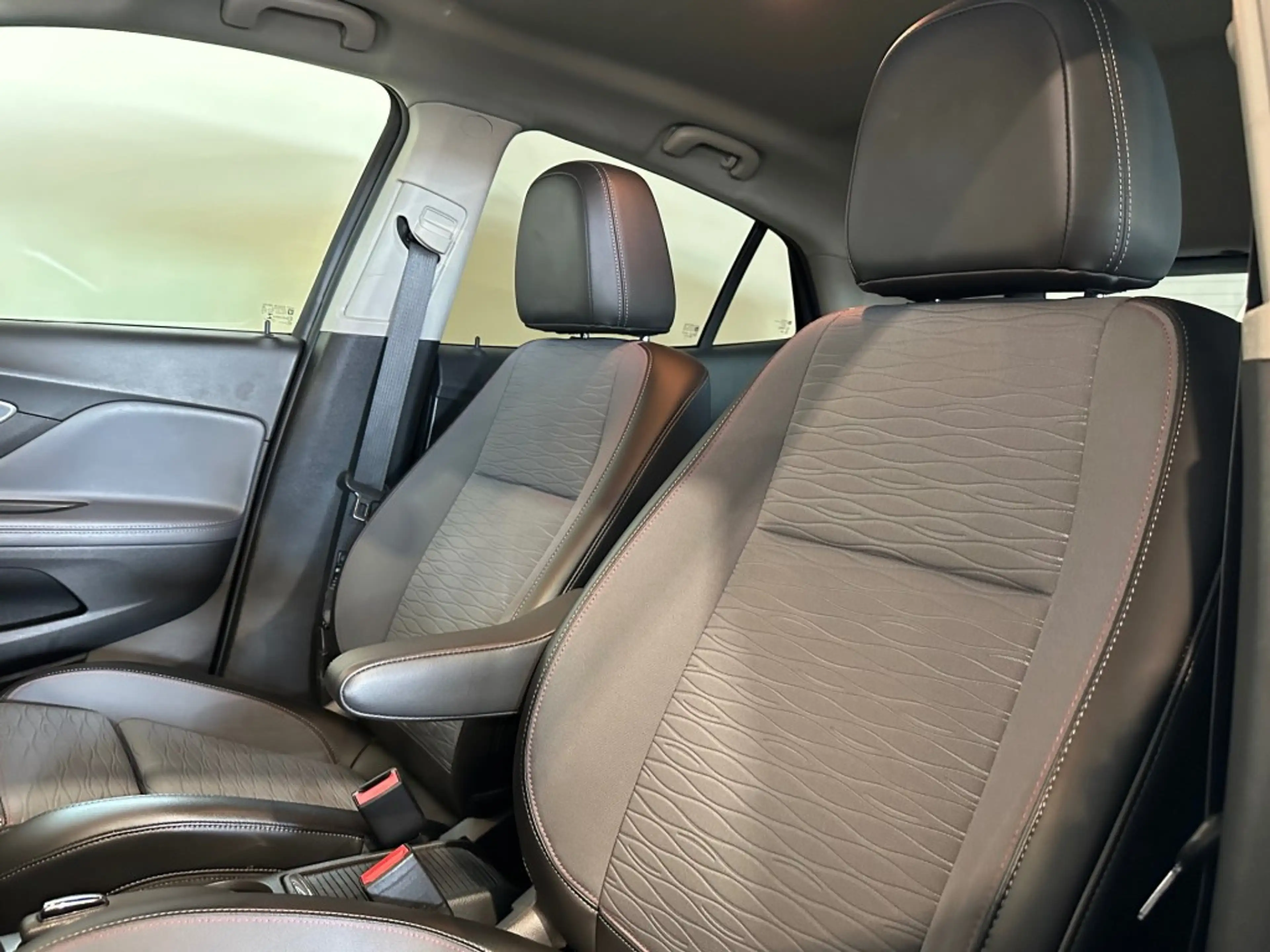 Opel Mokka 1.4 T INNOVATION l NAP l CAMERA l CLIMA l CRUISE l — photo 33