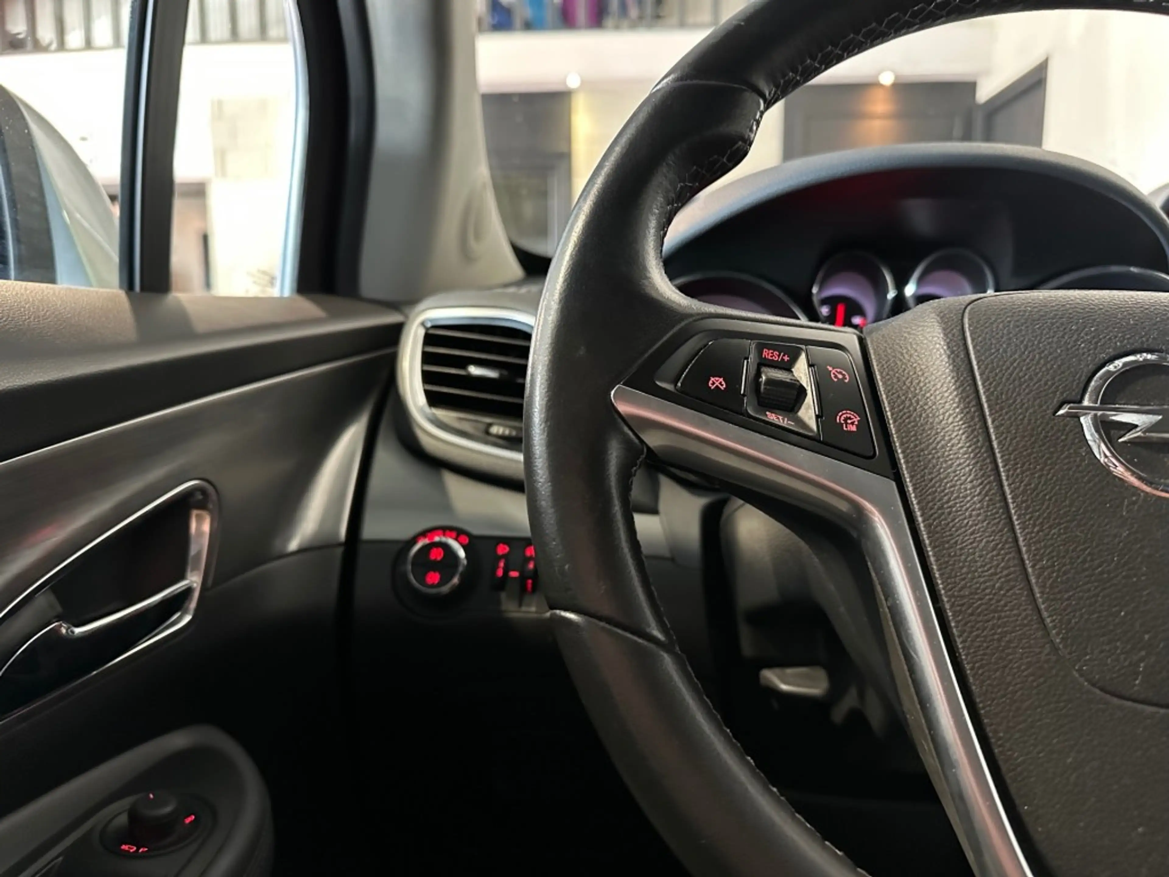 Opel Mokka 1.4 T INNOVATION l NAP l CAMERA l CLIMA l CRUISE l — photo 18