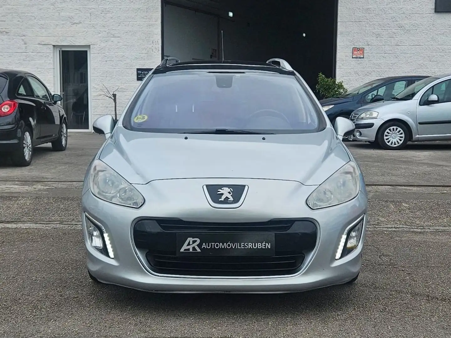 Peugeot 308 SW Access 1.6 e-HDI 112 FAP Gris - 2