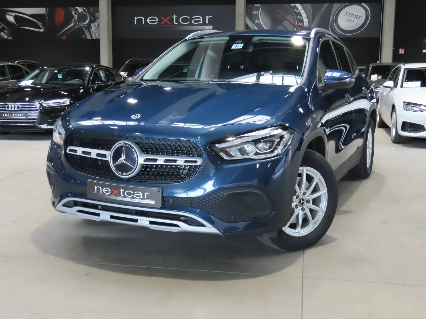 Mercedes-Benz GLA 200 d 8GTRONIC TISSU CUIR-LED-NAVI-CAMERA-PARK ASSIST Blauw - 1