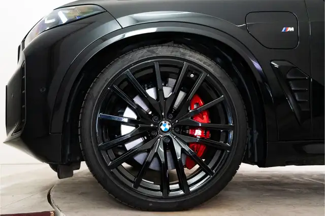 BMW X5 view 13