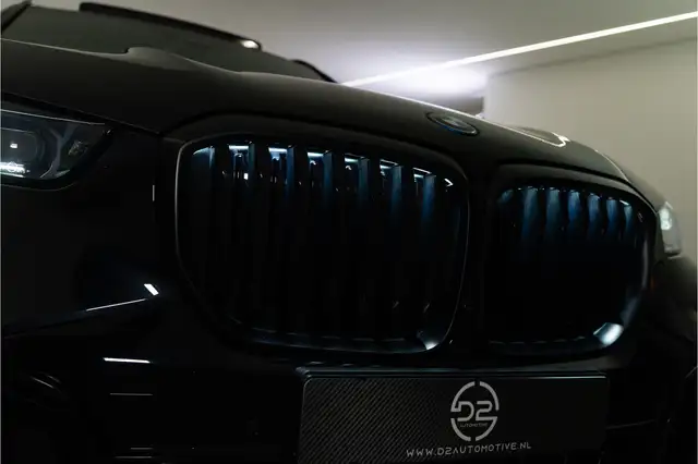 BMW X5 view 10