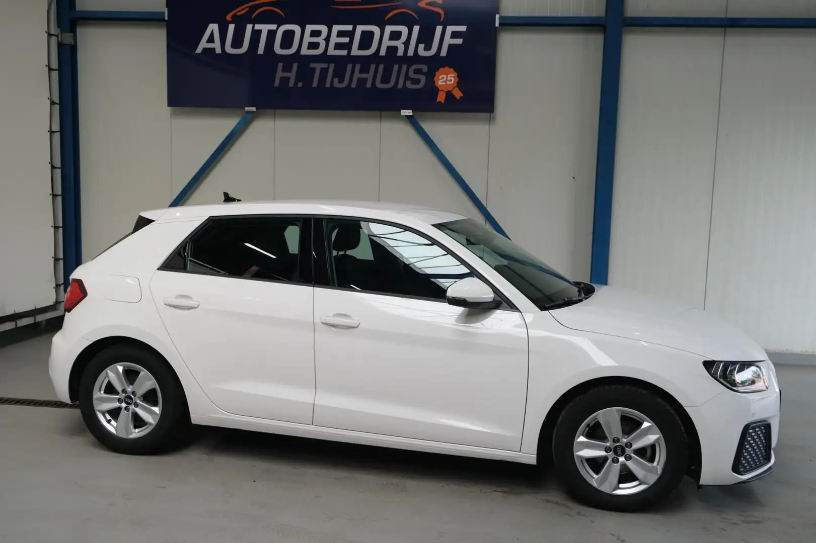 Audi A1 Sportback 25 TFSI Pro Line - N.A.P. Airco, Cruise, Wit - 2