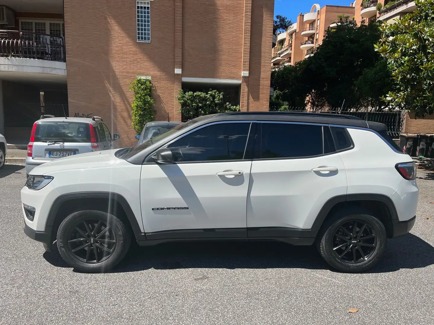 Jeep Compass 2.0 diesel Business 4x4 140cv cambio automatico Bianco - 2