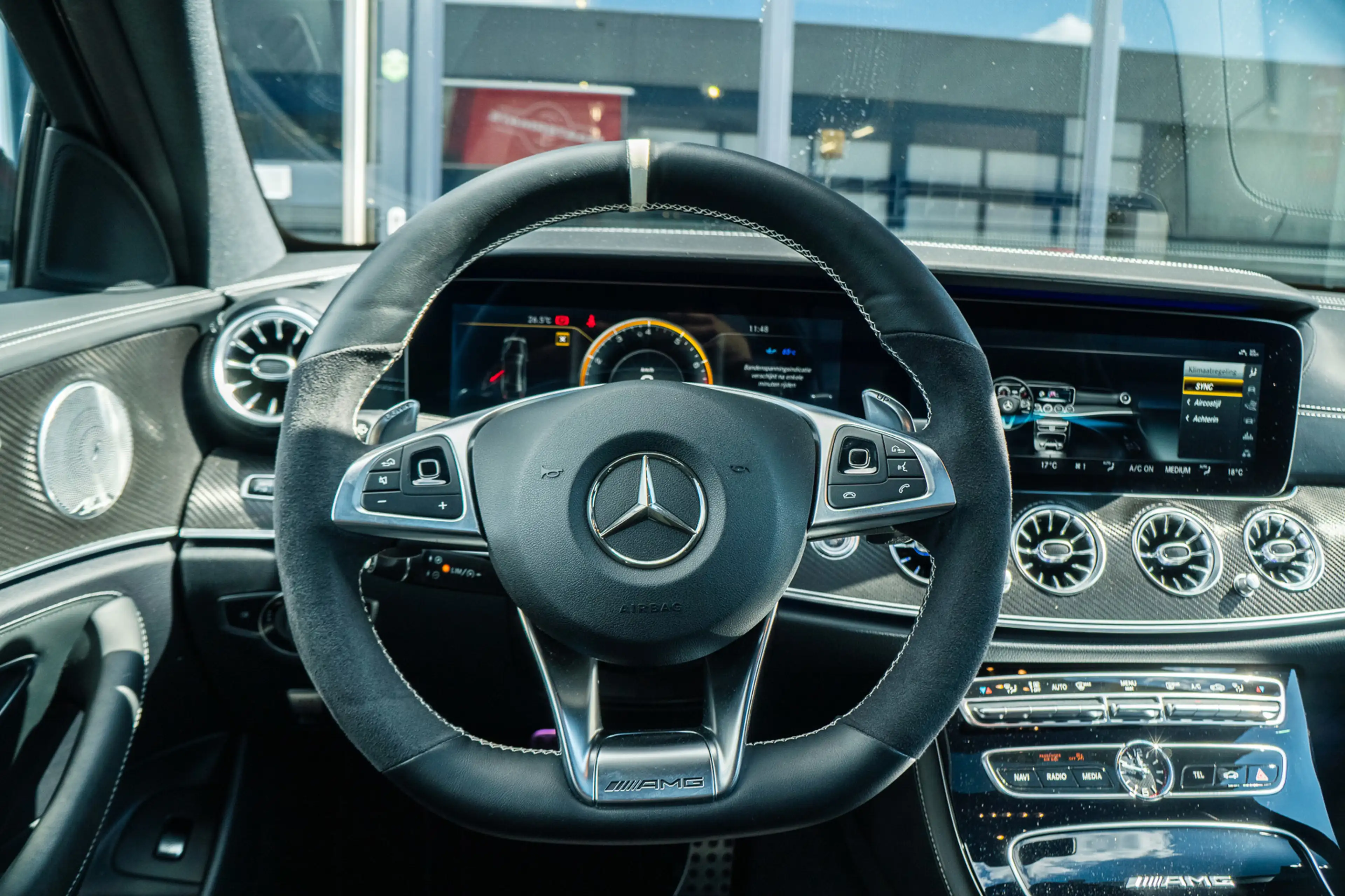 Mercedes-Benz E 63 AMG S 4MATIC Premium Plus — photo 13