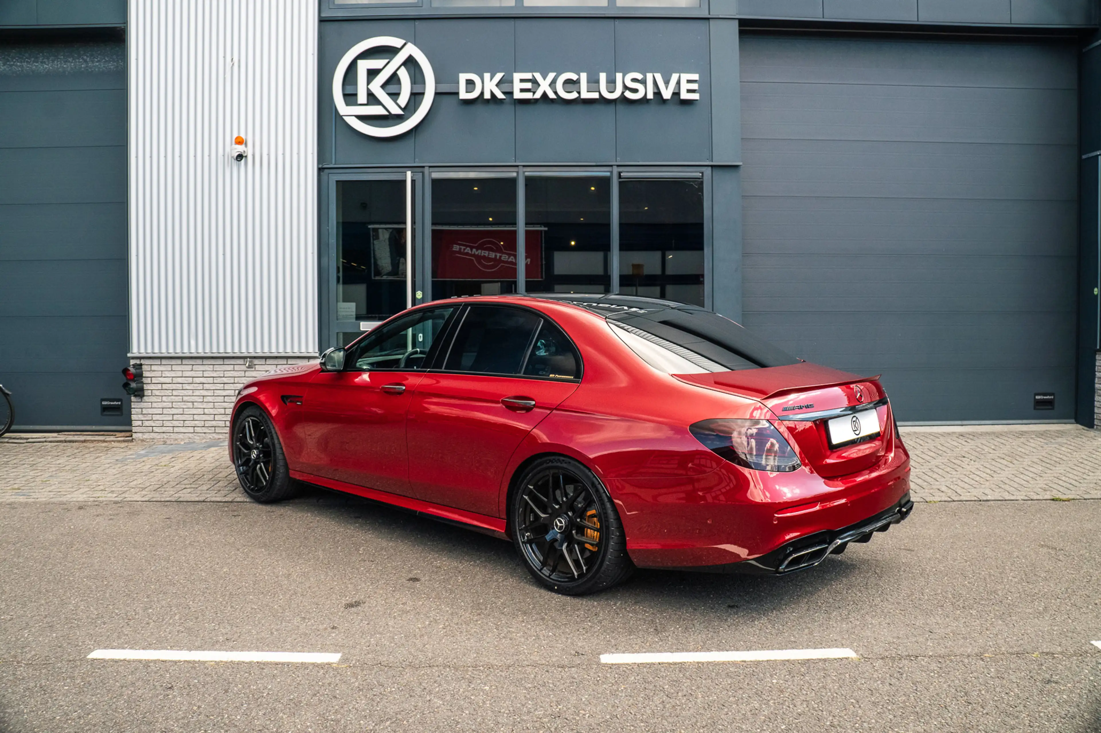 Mercedes-Benz E 63 AMG S 4MATIC Premium Plus — photo 5