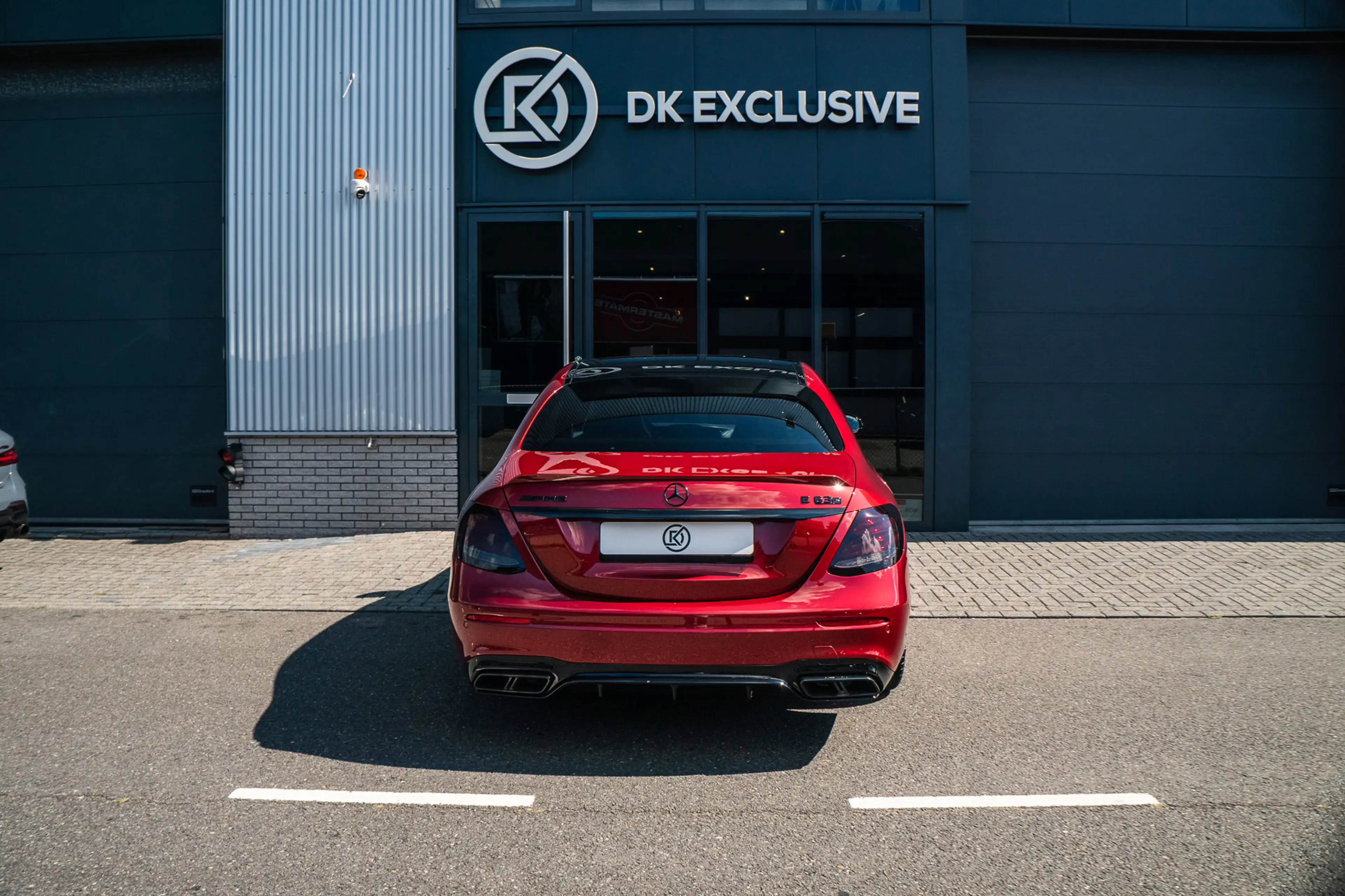 Mercedes-Benz E 63 AMG S 4MATIC Premium Plus — photo 4