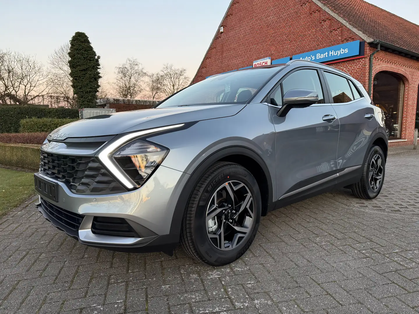 Kia Sportage SPORTAGE PULSE 1.6 T-GDI DCT MHEV - GPS/LED/PDC/.. Silber - 1