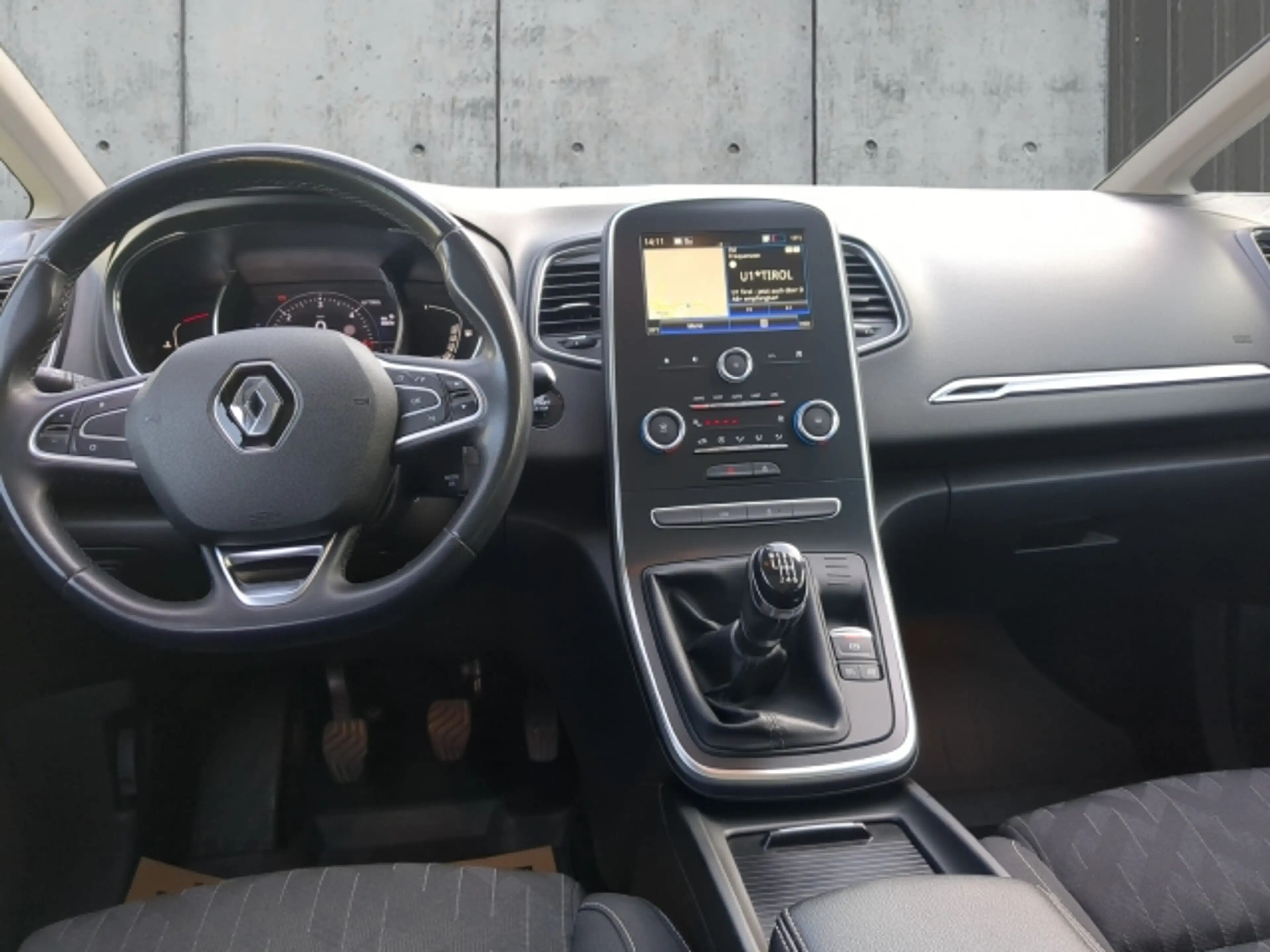 Renault Scenic SCENIC IV LIMITED — photo 8