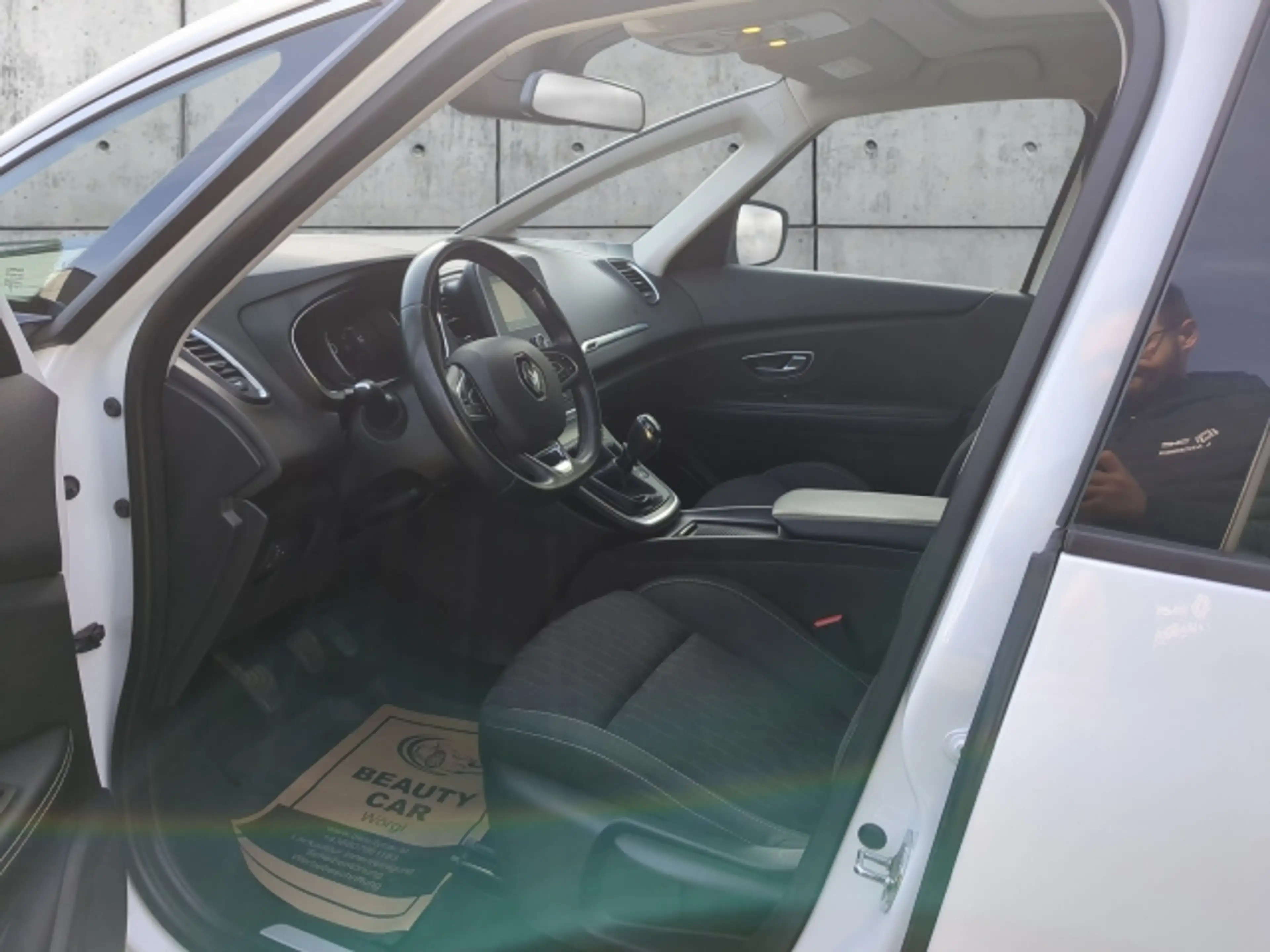 Renault Scenic SCENIC IV LIMITED — photo 12