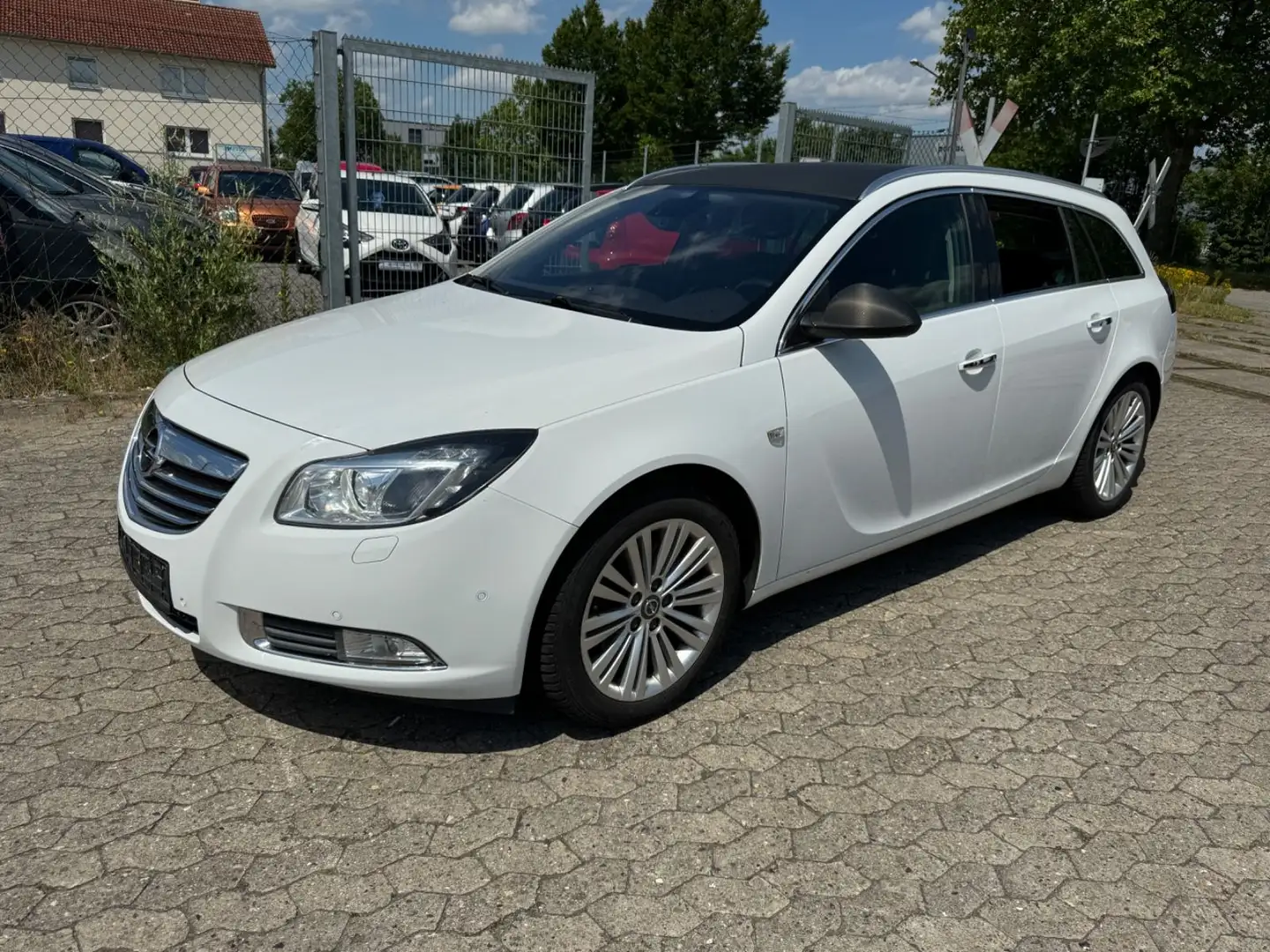 Opel Insignia A Sports Tourer Bi-Turbo*Bi-Xenon*Leder Weiß - 1