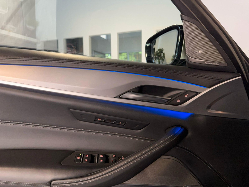 BMW 550 d xDrive Touring/Pano+Head-Up+360°+ACC+AHK — photo 15