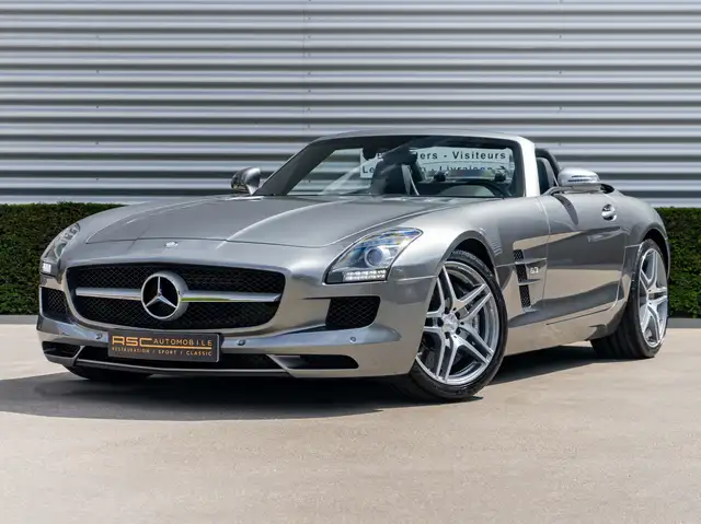 Mercedes-Benz SLS