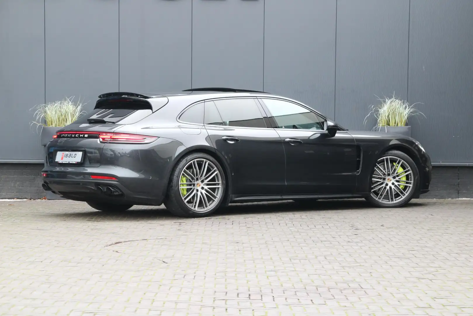 Porsche Panamera Sport Turismo 2.9 4 E-Hybrid | Dealer onderhouden Gris - 2