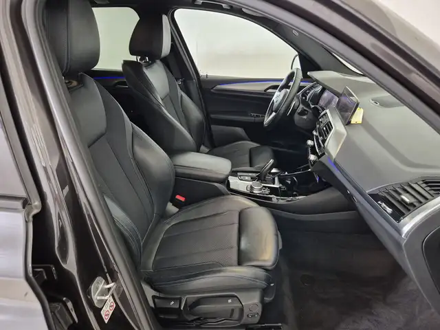 BMW X3 view 10