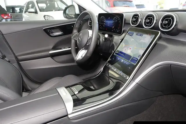 Mercedes-Benz C-Class view 8
