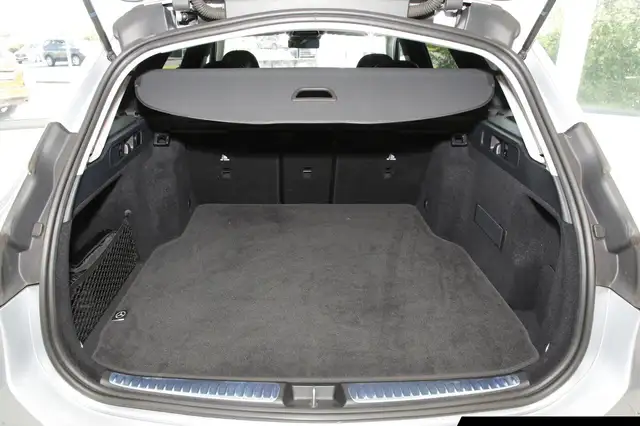 Mercedes-Benz C-Class view 15