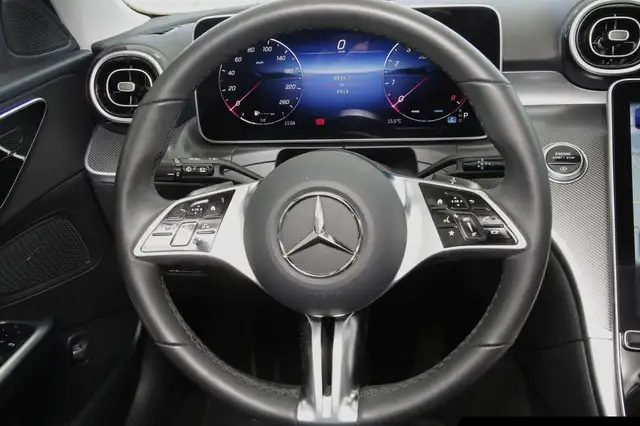 Mercedes-Benz C-Class view 13