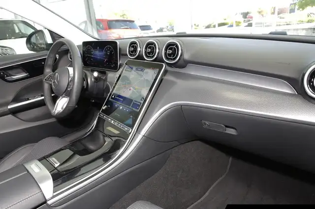 Mercedes-Benz C-Class view 7