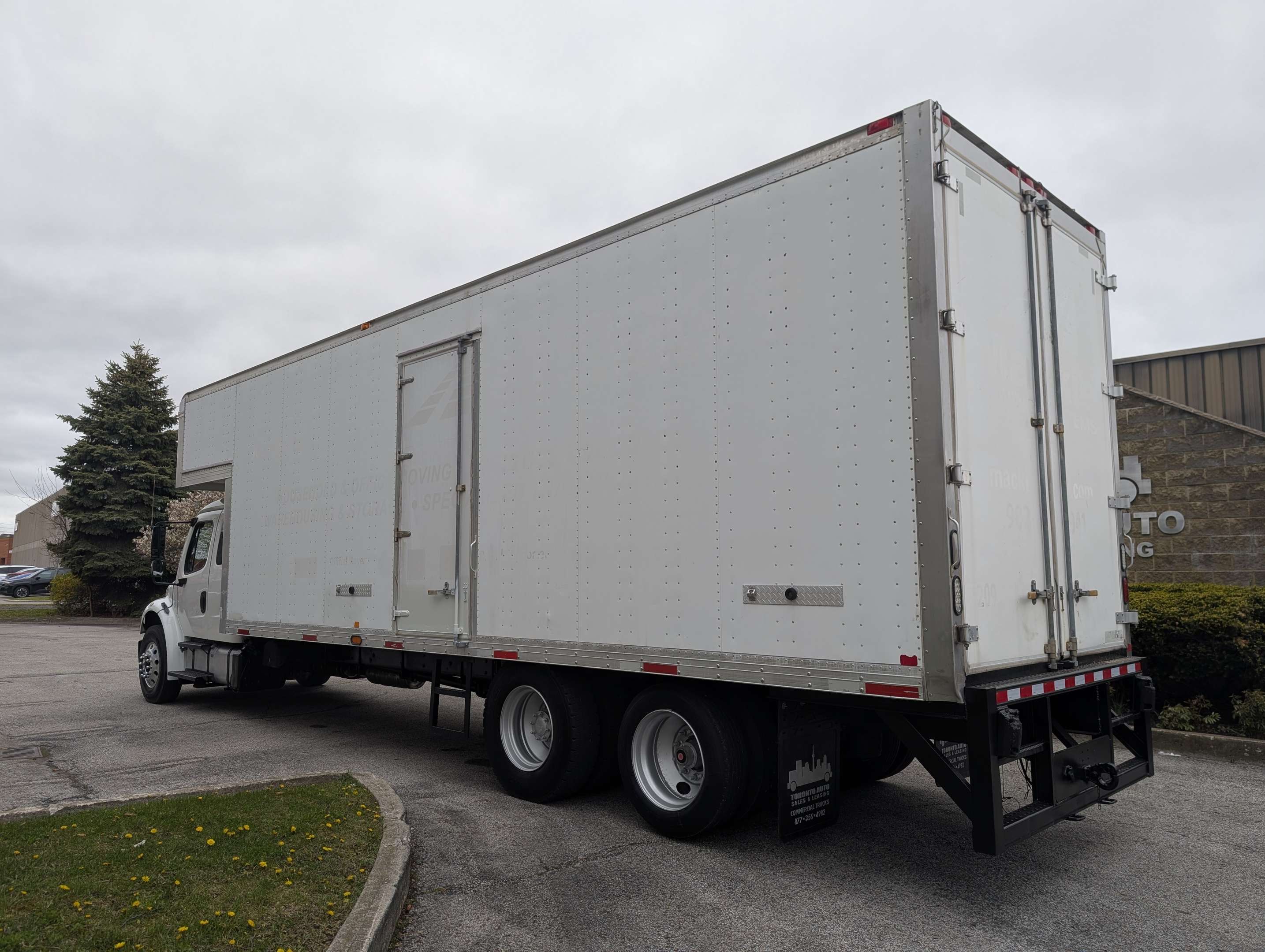 2014 Freightliner M2