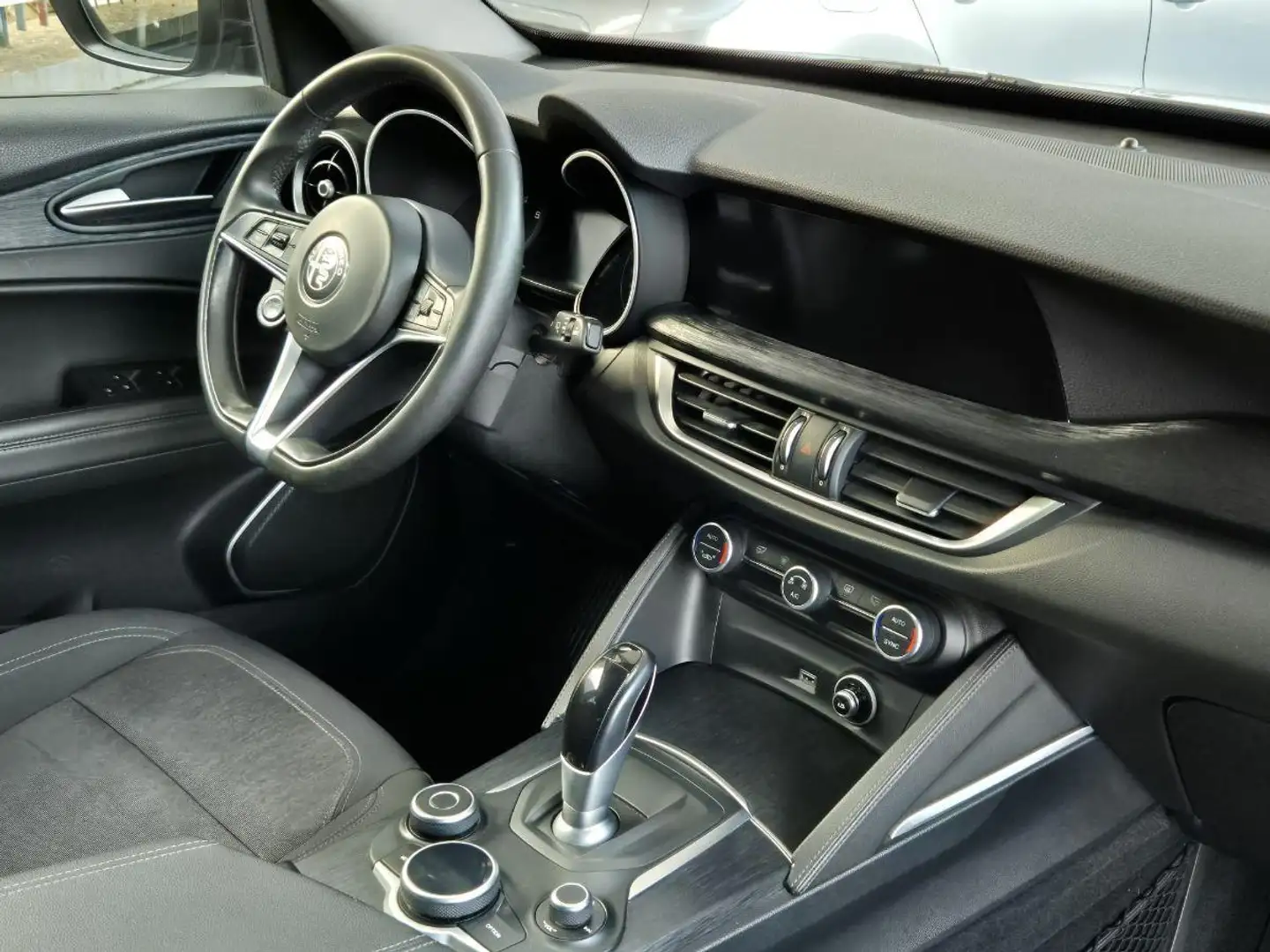 Alfa Romeo Stelvio 2.2 T.diesel 190 CV AT8 Q4 Bus. Bianco - 2