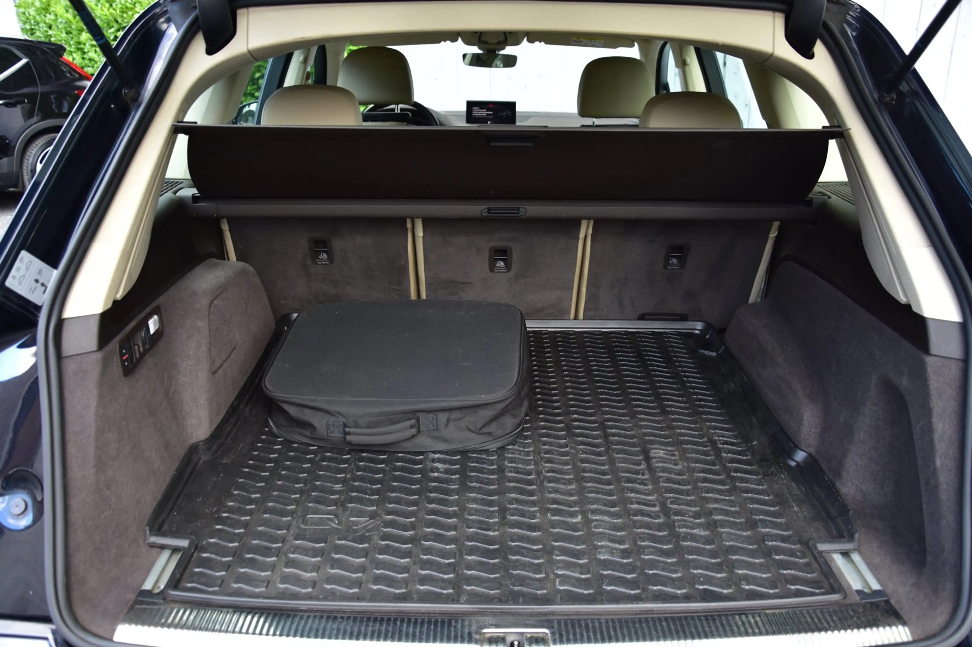 Audi Q7 e-tron 3.0 TDI Quattro Premium | Trekhaak | Leer | NL-Aut — photo 7